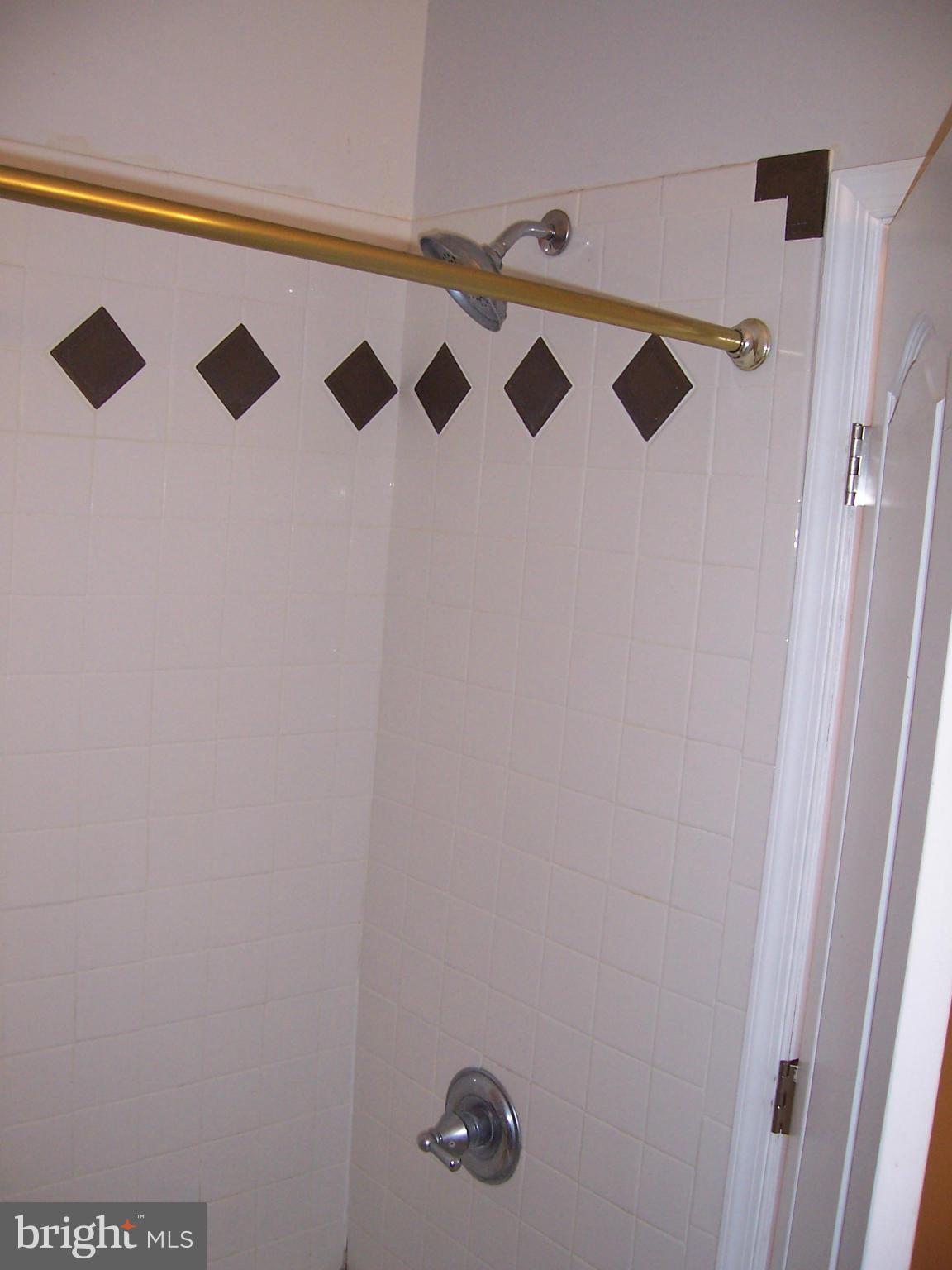 BAREFOOT ACRES - Residential Lease