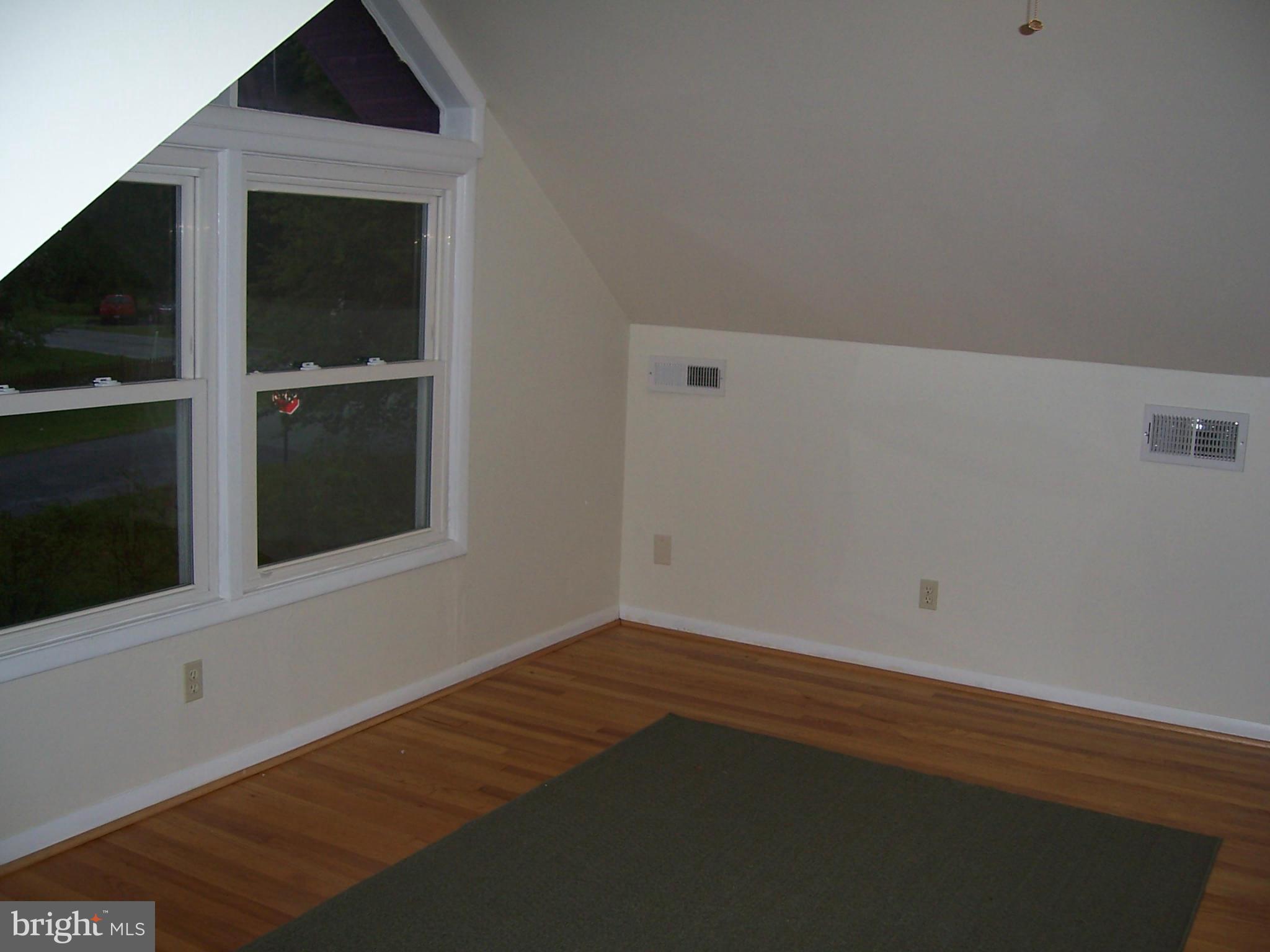 BAREFOOT ACRES - Residential Lease