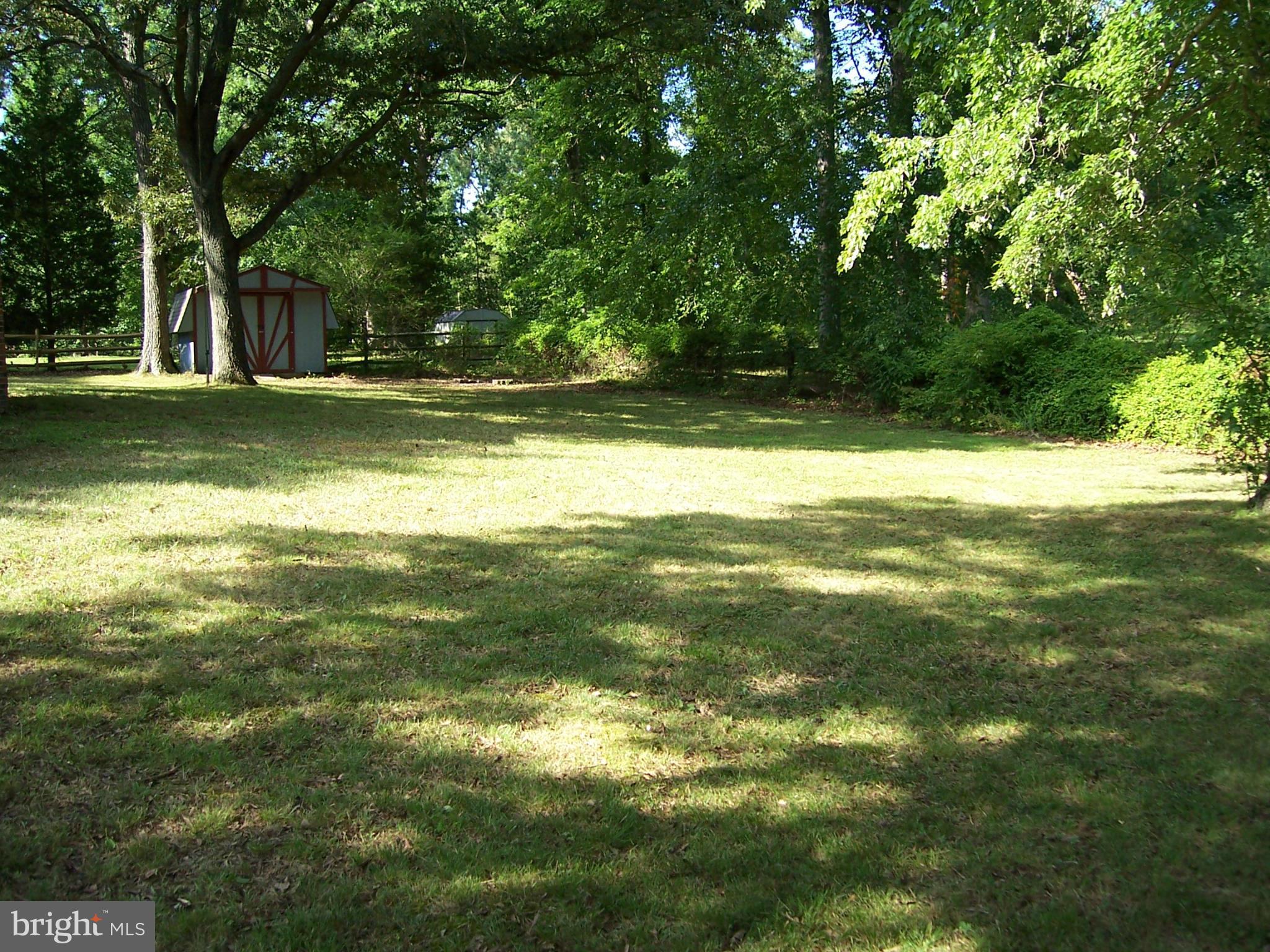 BAREFOOT ACRES - Residential Lease