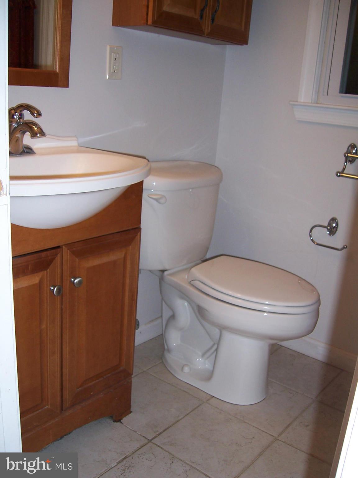 BAREFOOT ACRES - Residential Lease