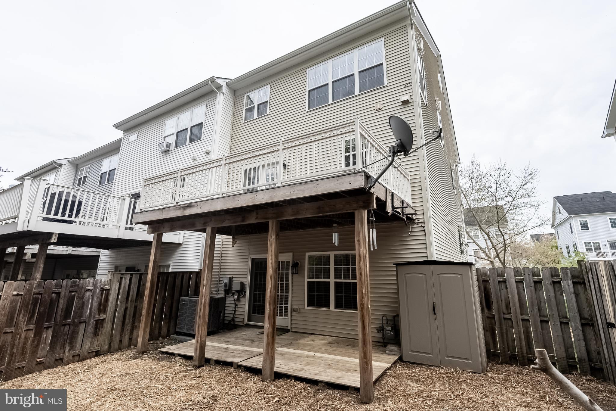 RIVER OAKS - Residential