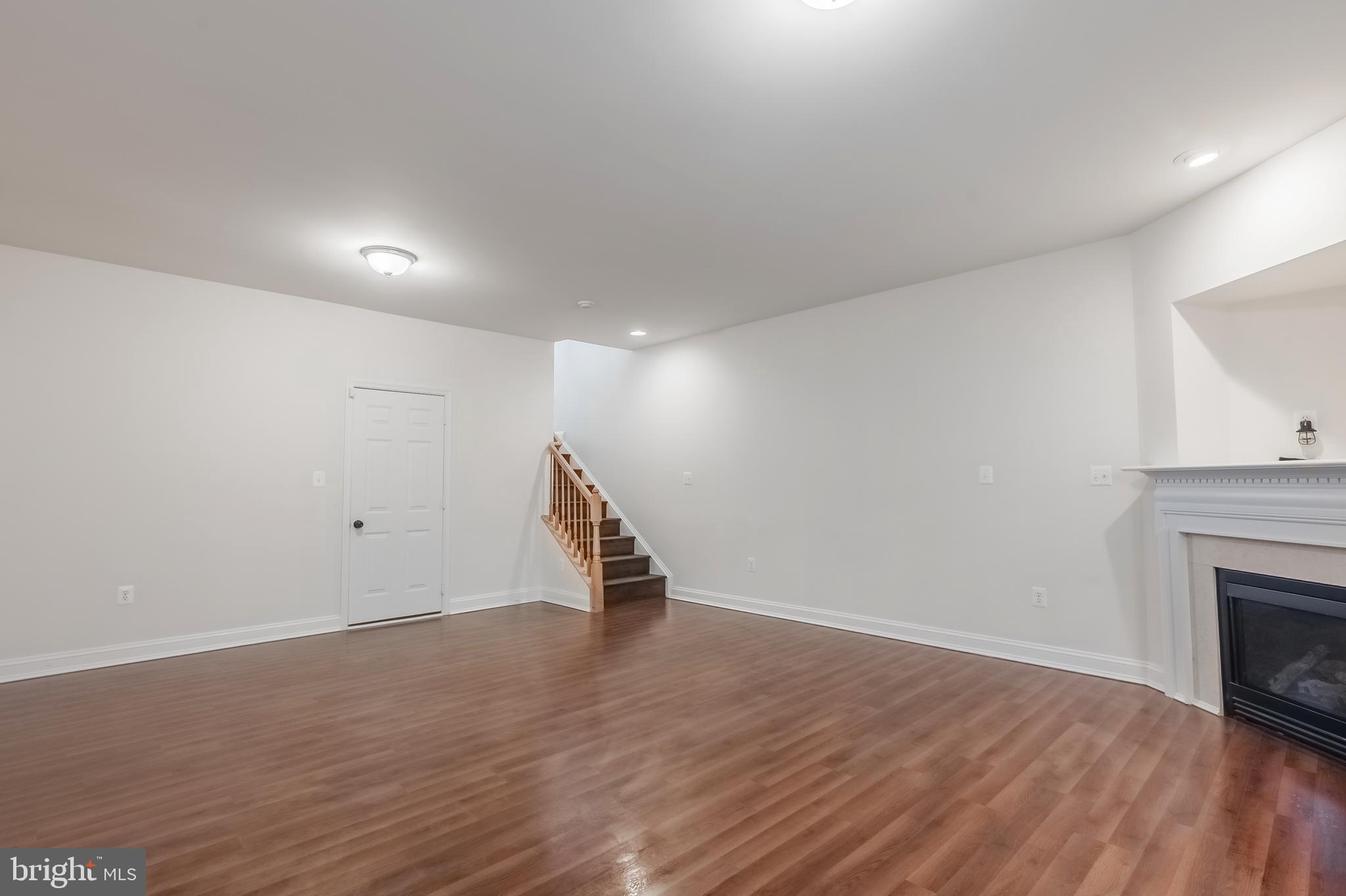 RIVER OAKS - Residential