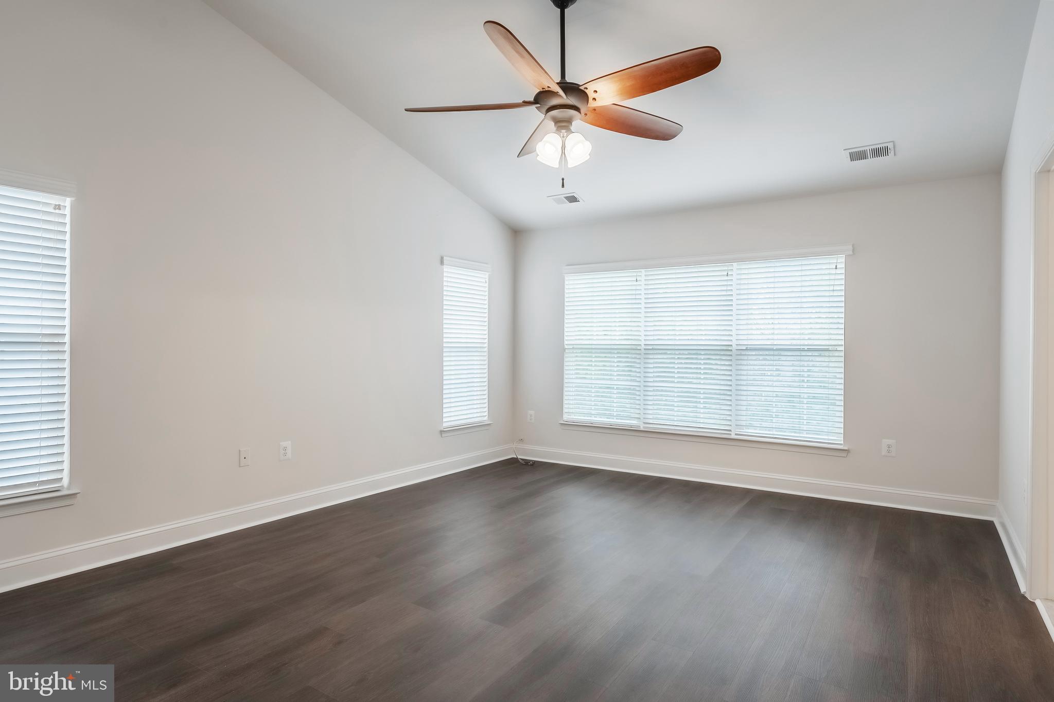 RIVER OAKS - Residential