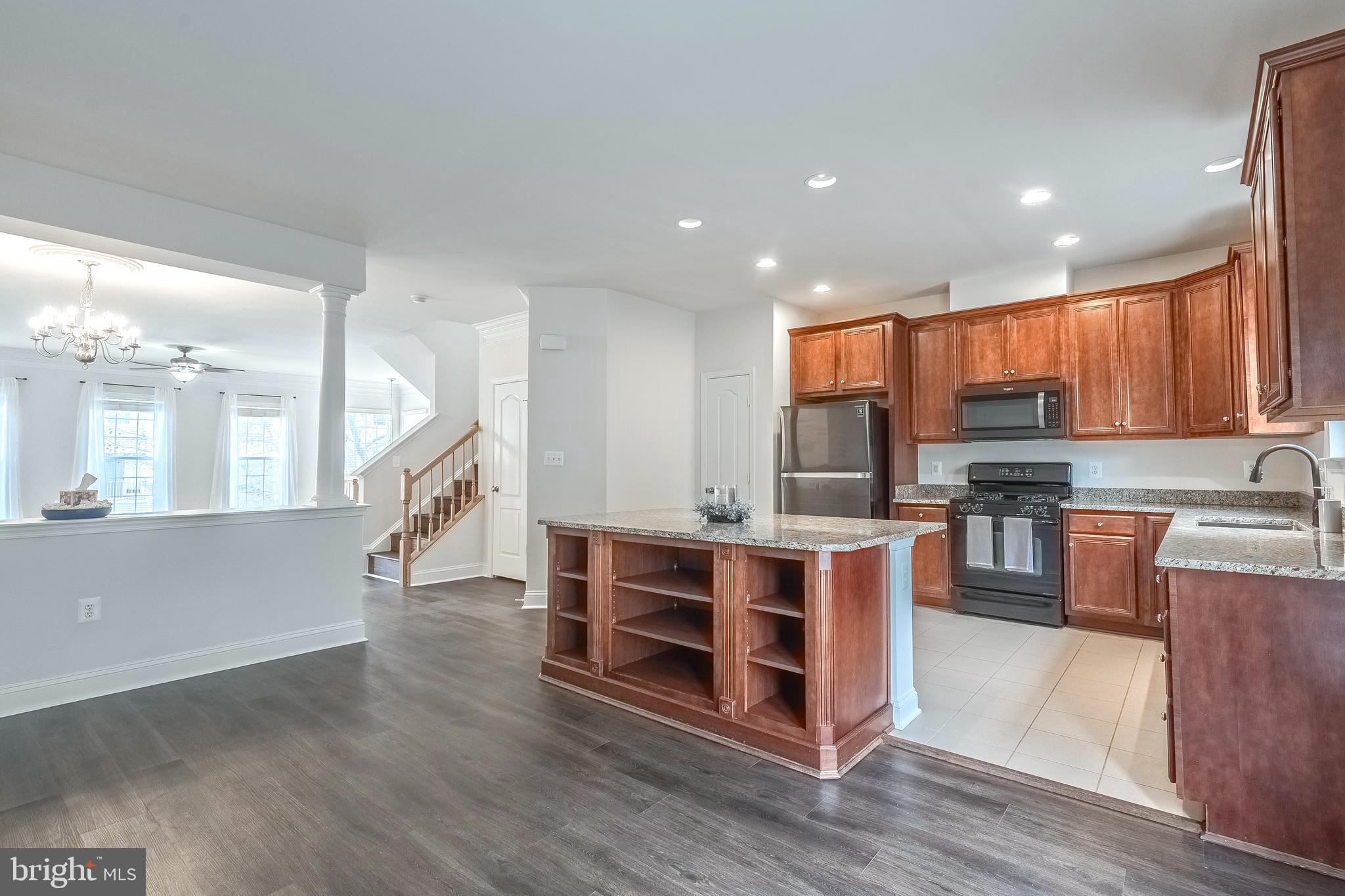 RIVER OAKS - Residential