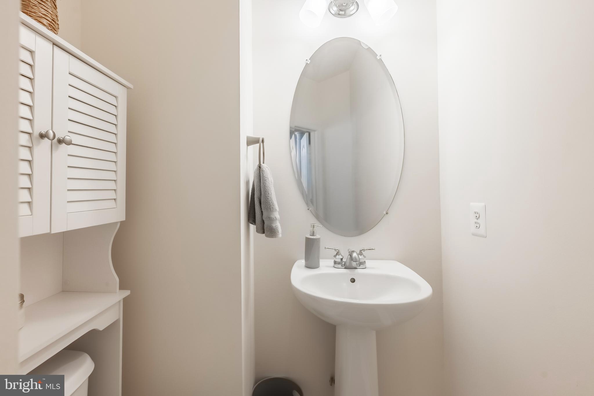 RIVER OAKS - Residential