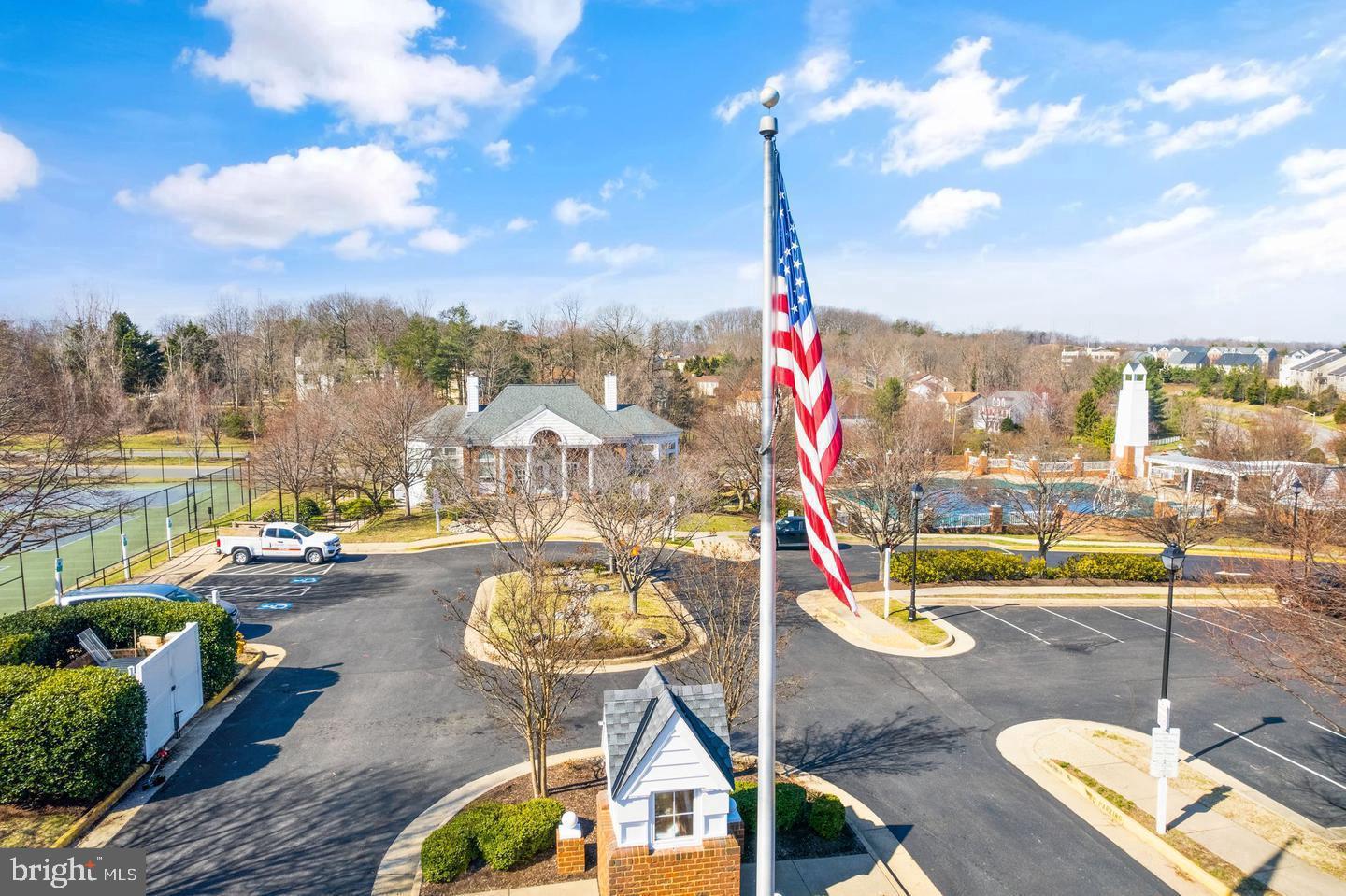 RIVER OAKS - Residential