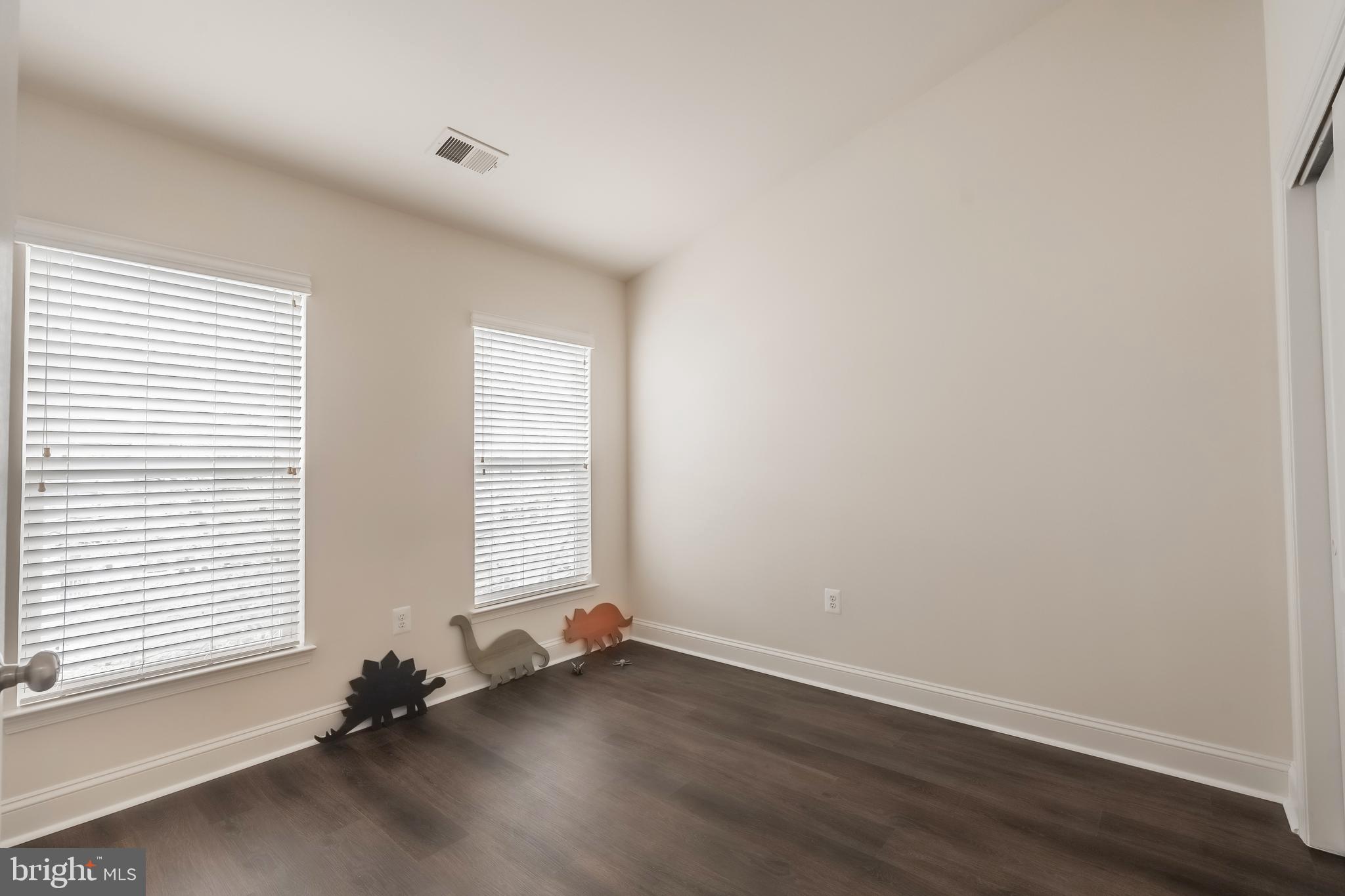 RIVER OAKS - Residential