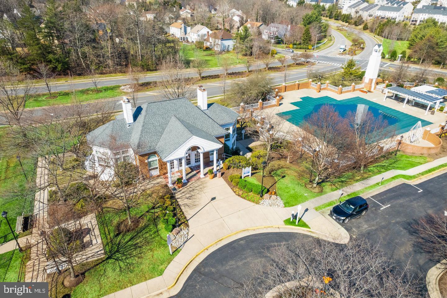 RIVER OAKS - Residential