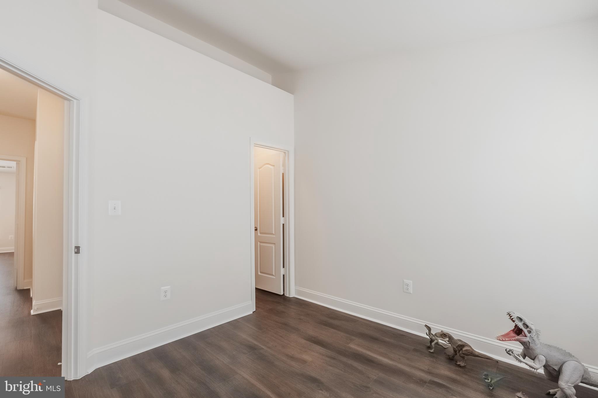 RIVER OAKS - Residential