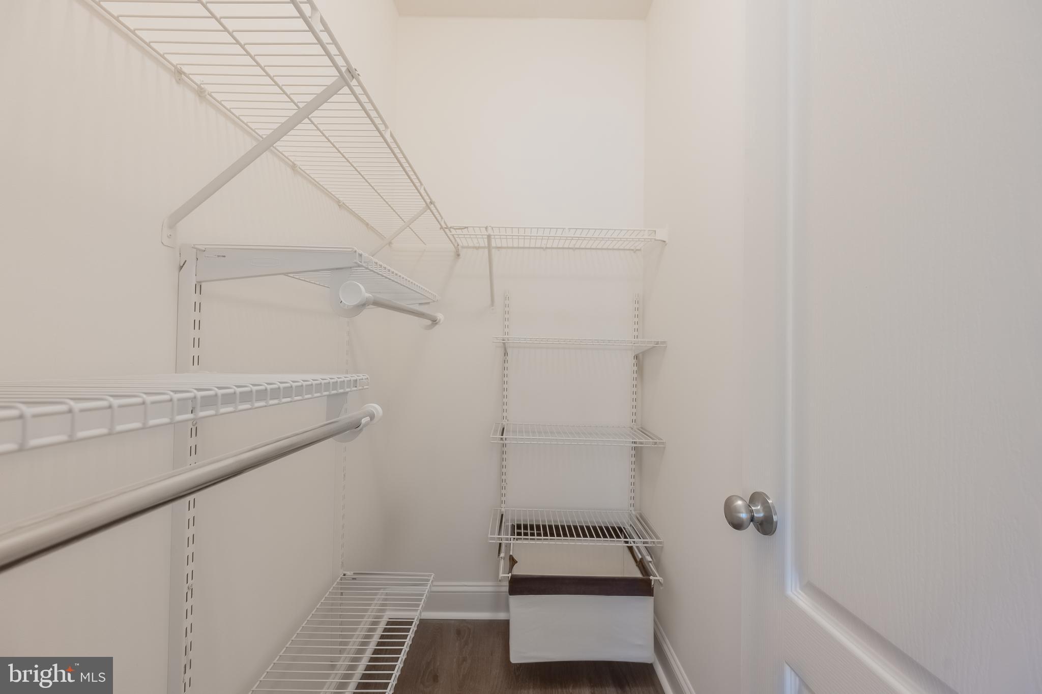 RIVER OAKS - Residential