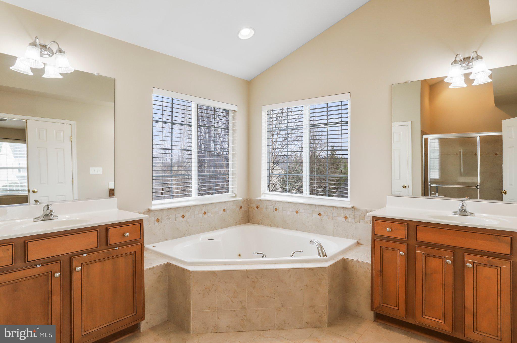 DEMORY FARM - Residential