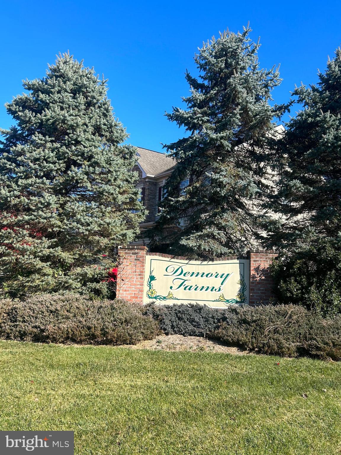 DEMORY FARM - Residential