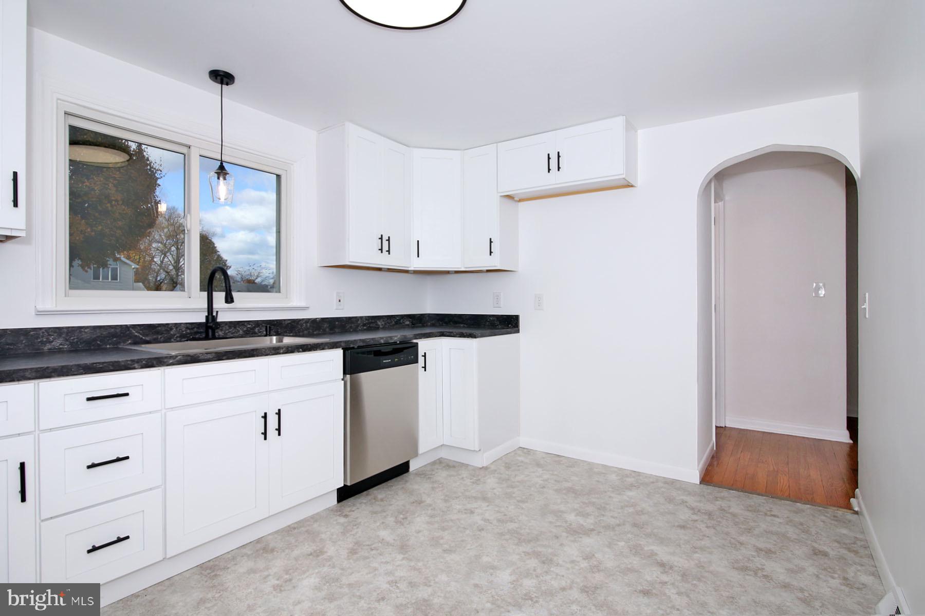 SOUTH LEBANON - Residential