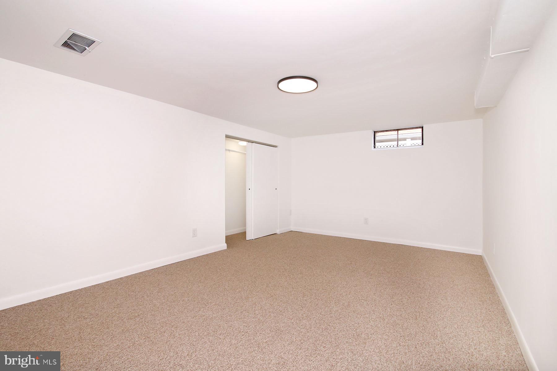 SOUTH LEBANON - Residential