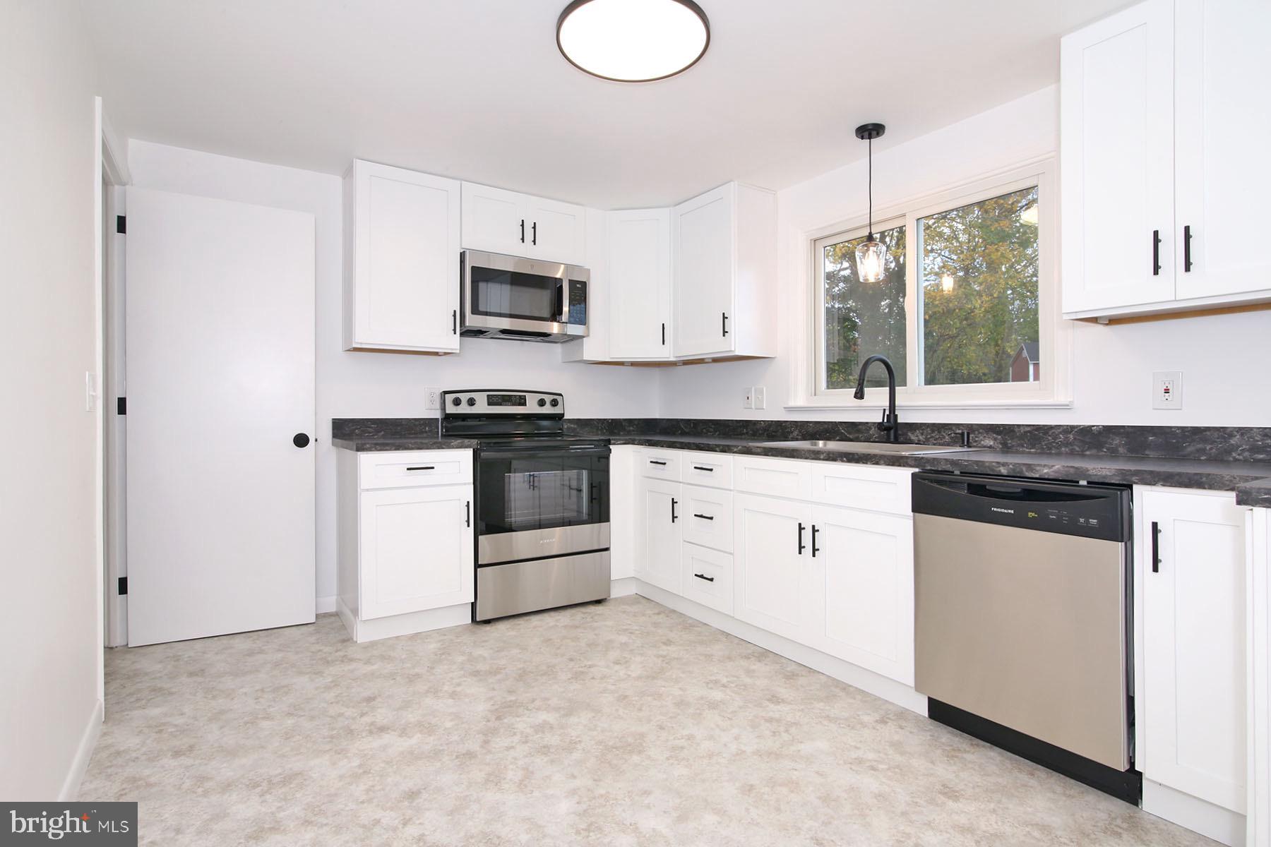 SOUTH LEBANON - Residential