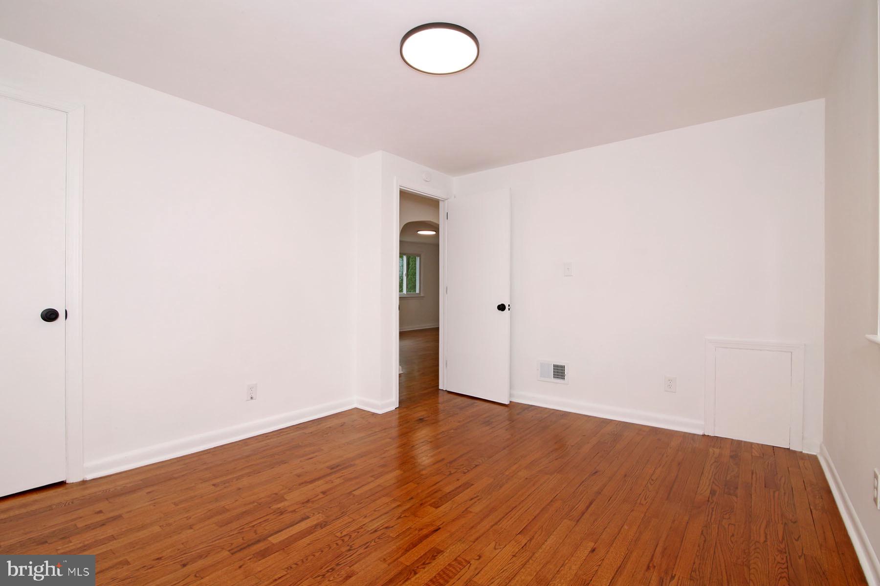 SOUTH LEBANON - Residential