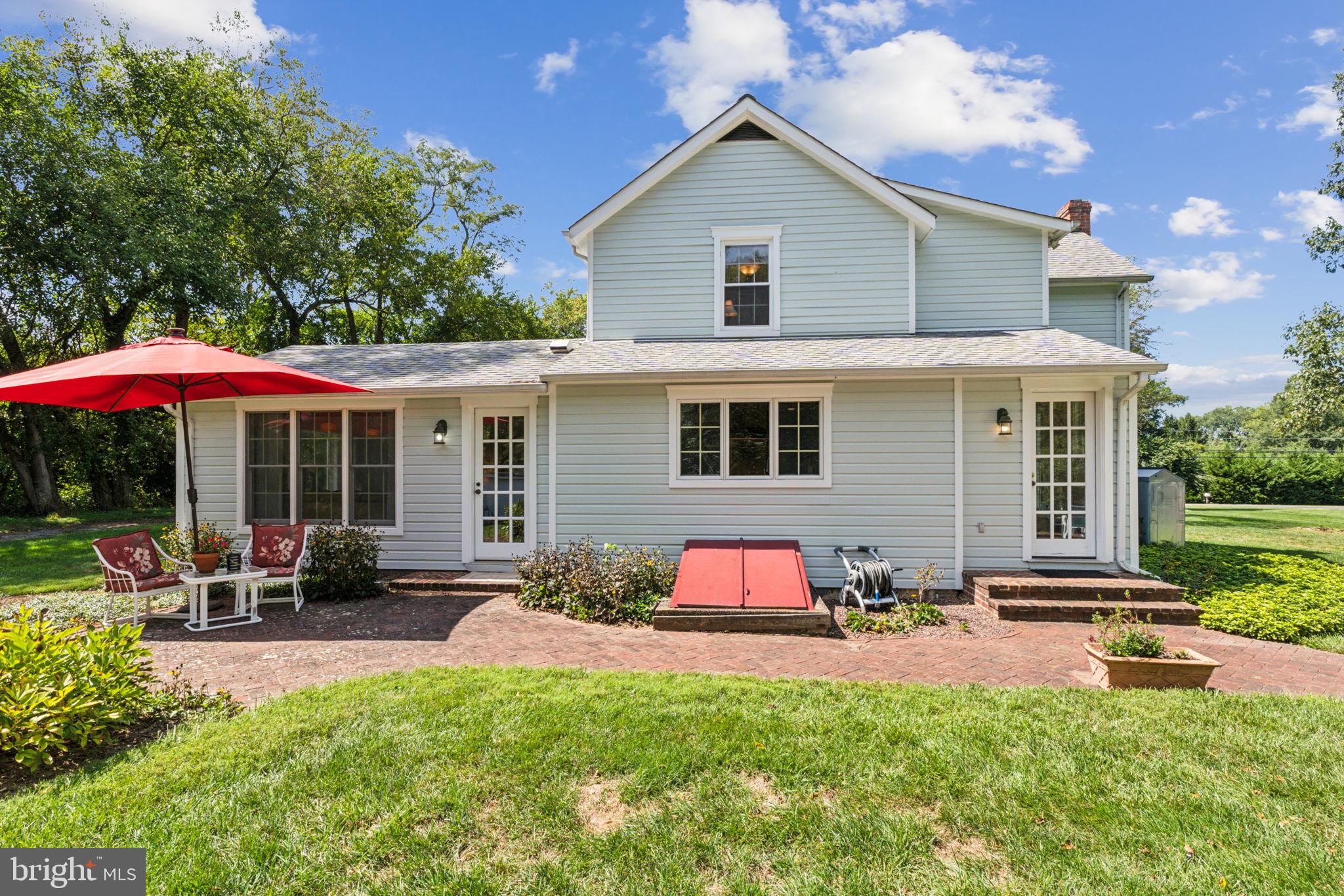 DARNESTOWN OUTSIDE - Residential