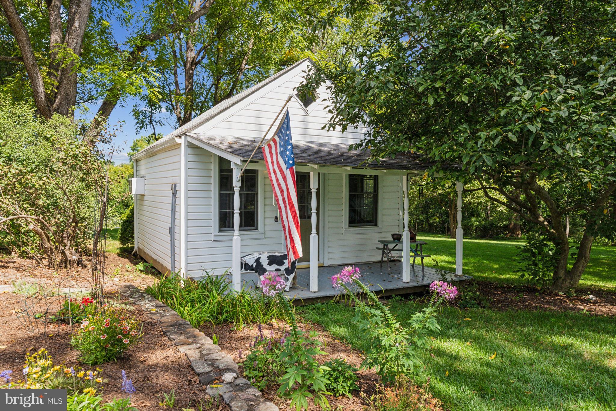 DARNESTOWN OUTSIDE - Residential