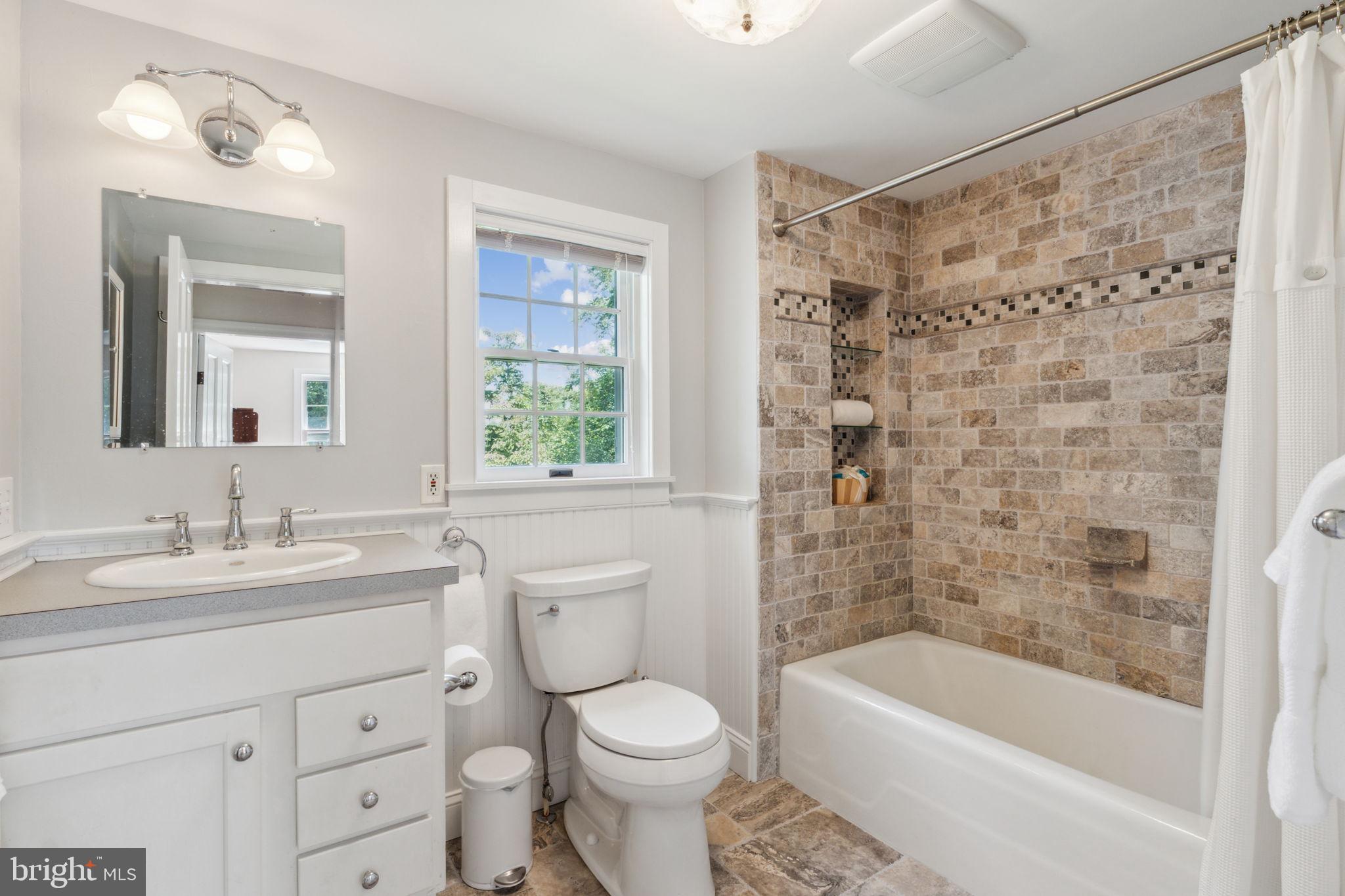 DARNESTOWN OUTSIDE - Residential