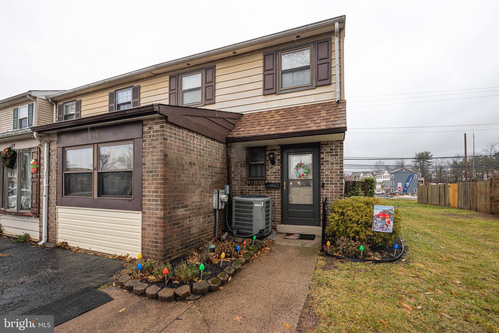 ORCHARD COURTS - Residential