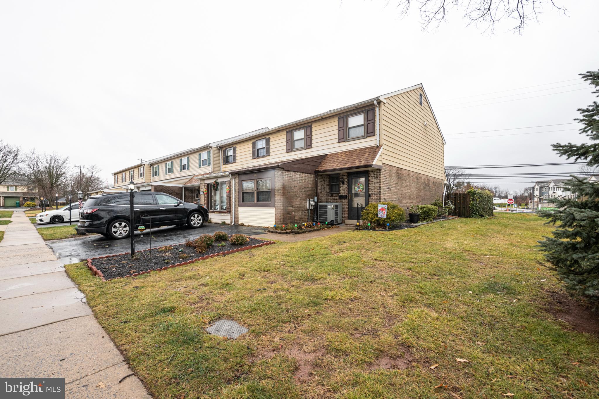 ORCHARD COURTS - Residential