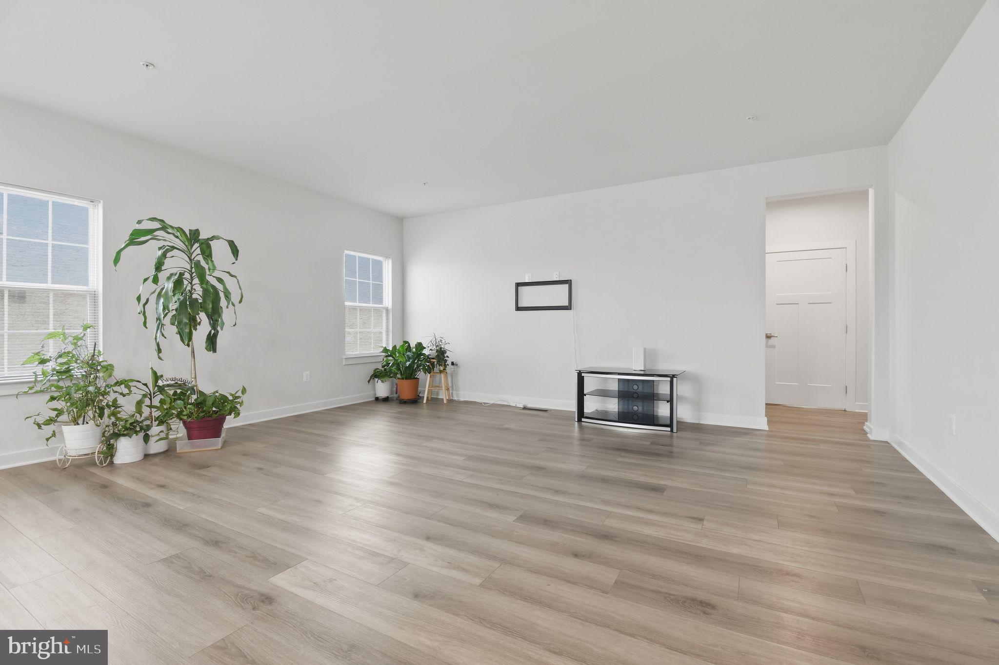 TIMOTHY BRANCH SINGLES - Residential