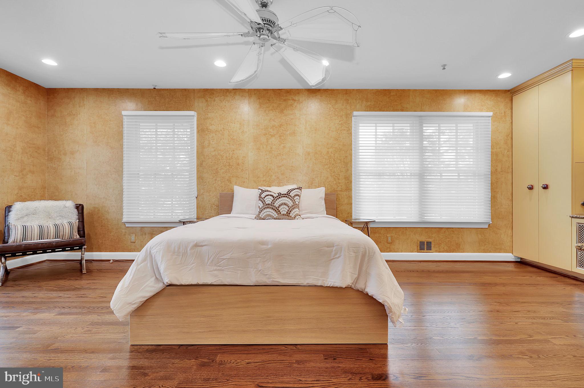 LUXMANOR - Residential