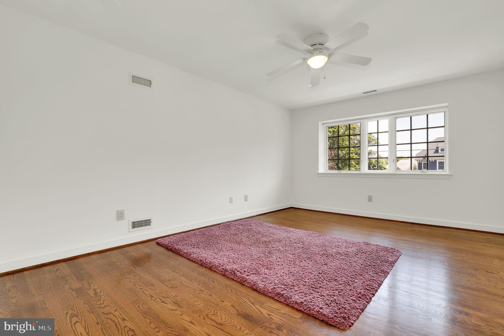 LUXMANOR - Residential