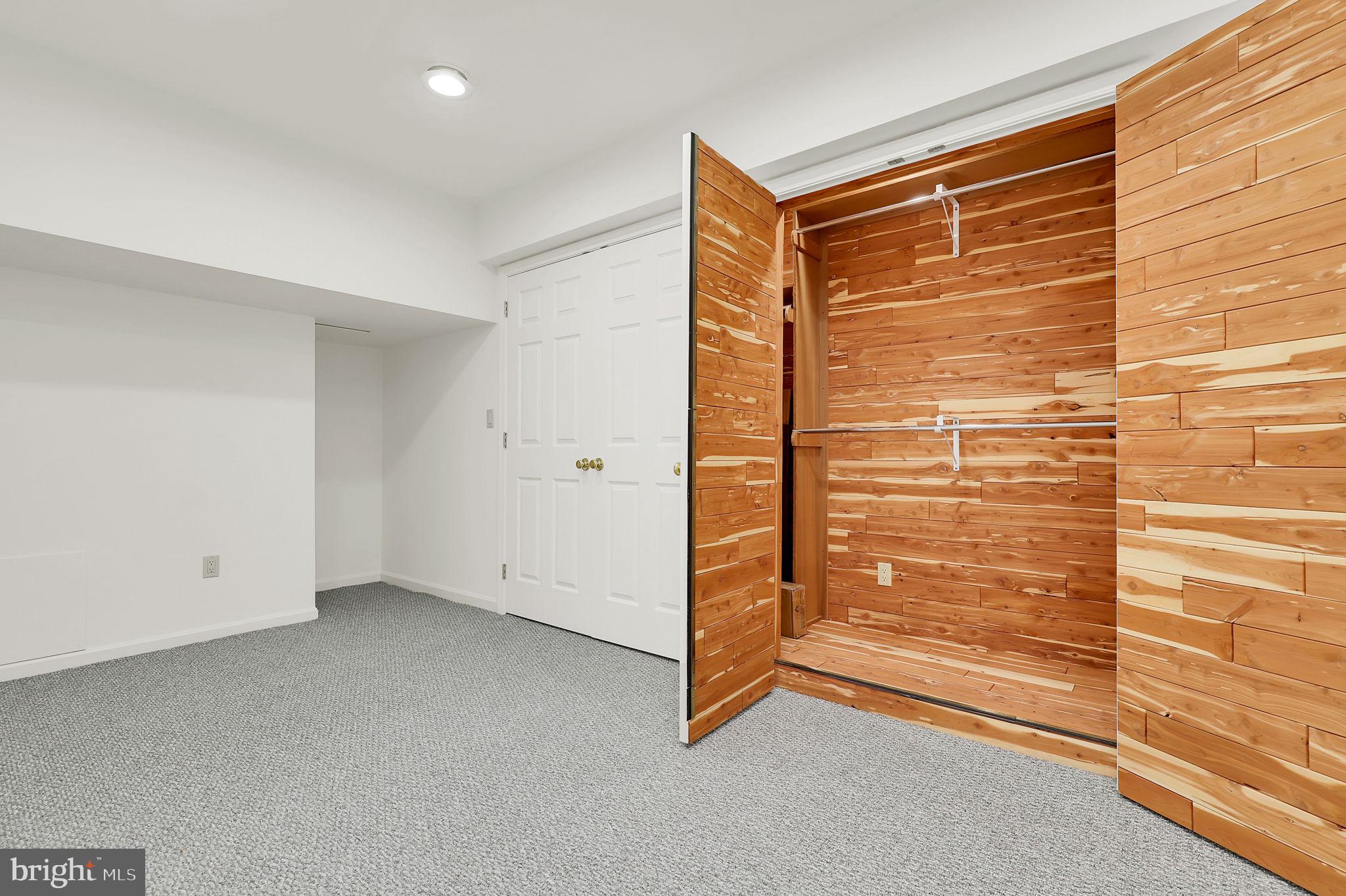 LUXMANOR - Residential