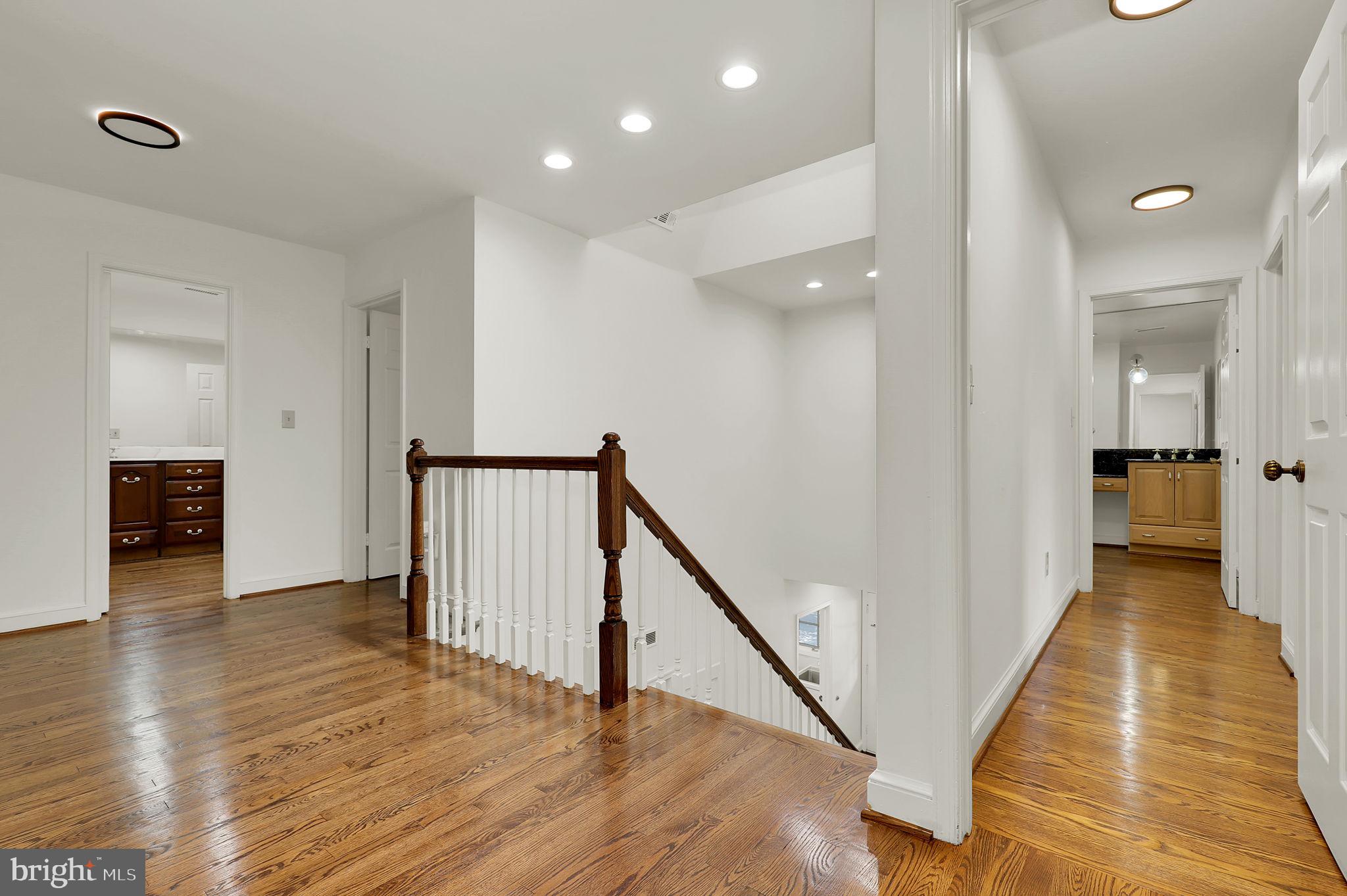 LUXMANOR - Residential