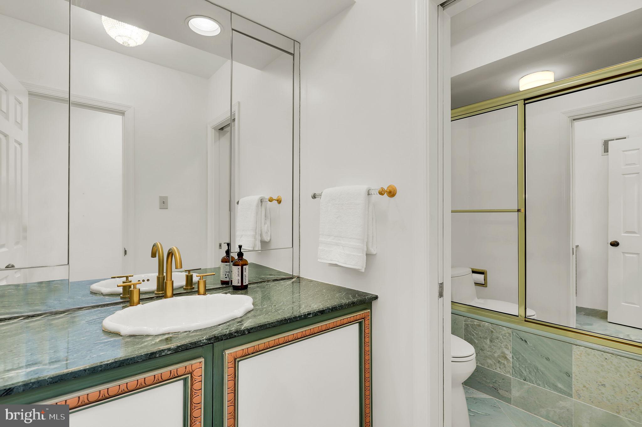 LUXMANOR - Residential