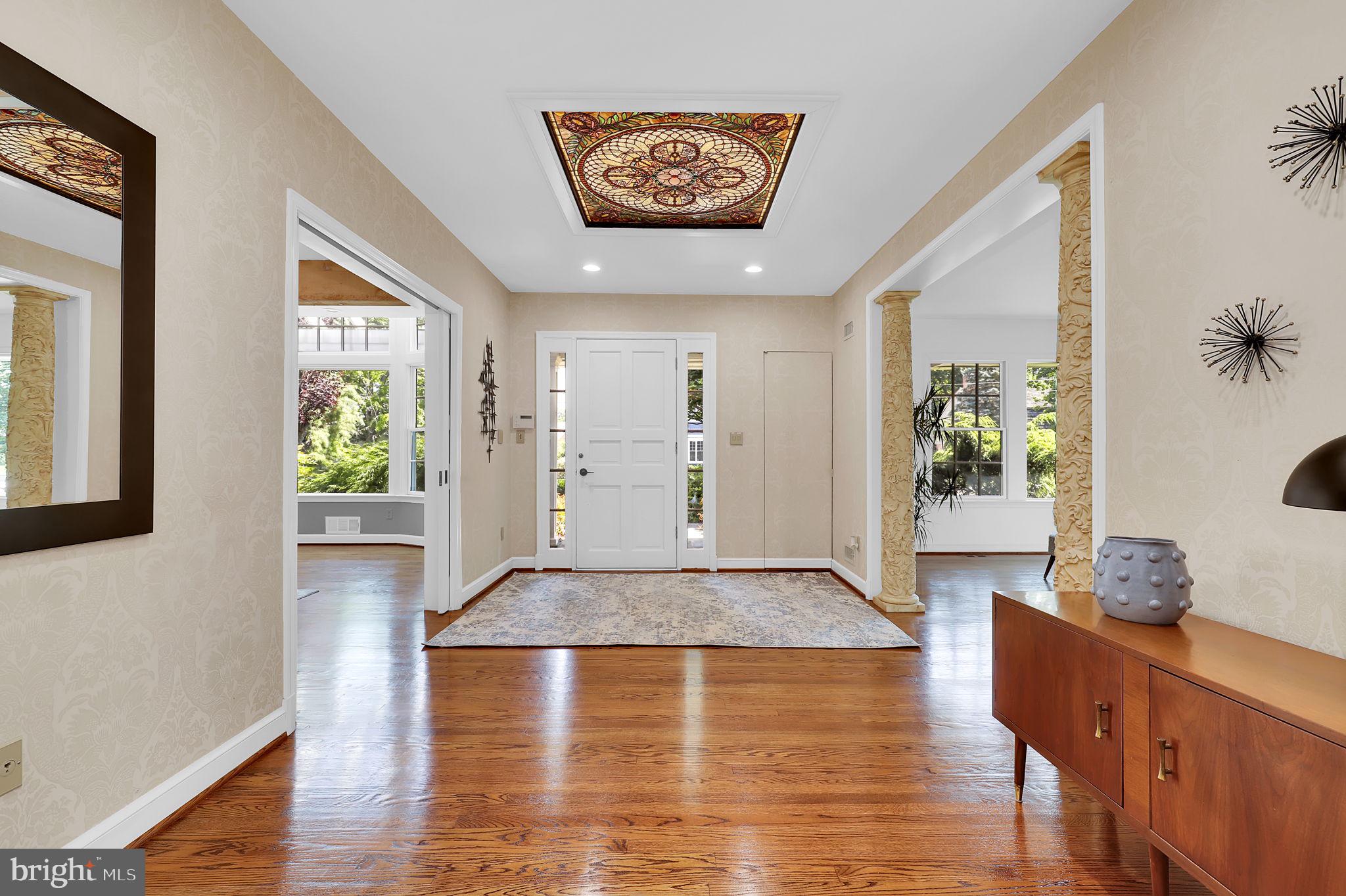 LUXMANOR - Residential