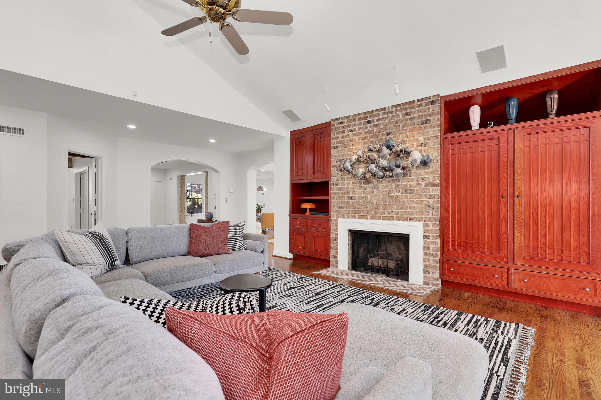 LUXMANOR - Residential