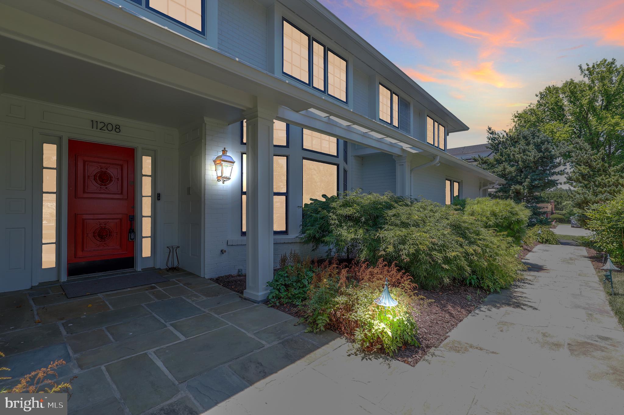 LUXMANOR - Residential