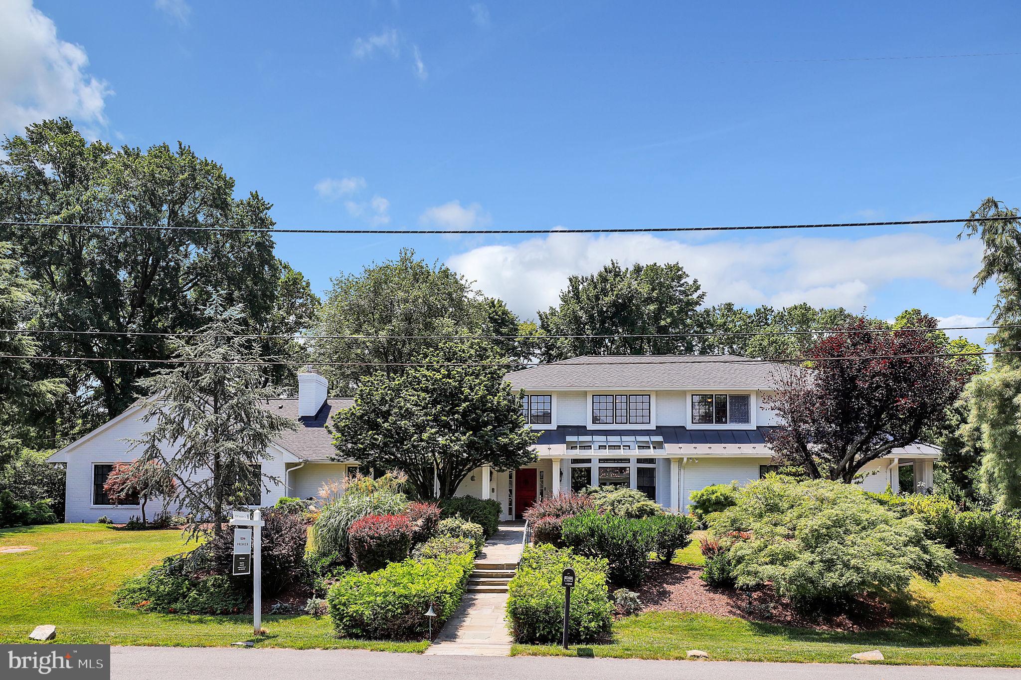 LUXMANOR - Residential