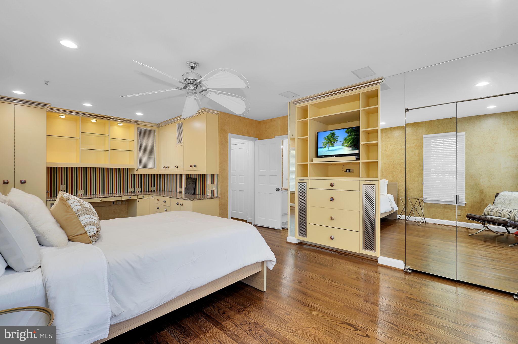 LUXMANOR - Residential