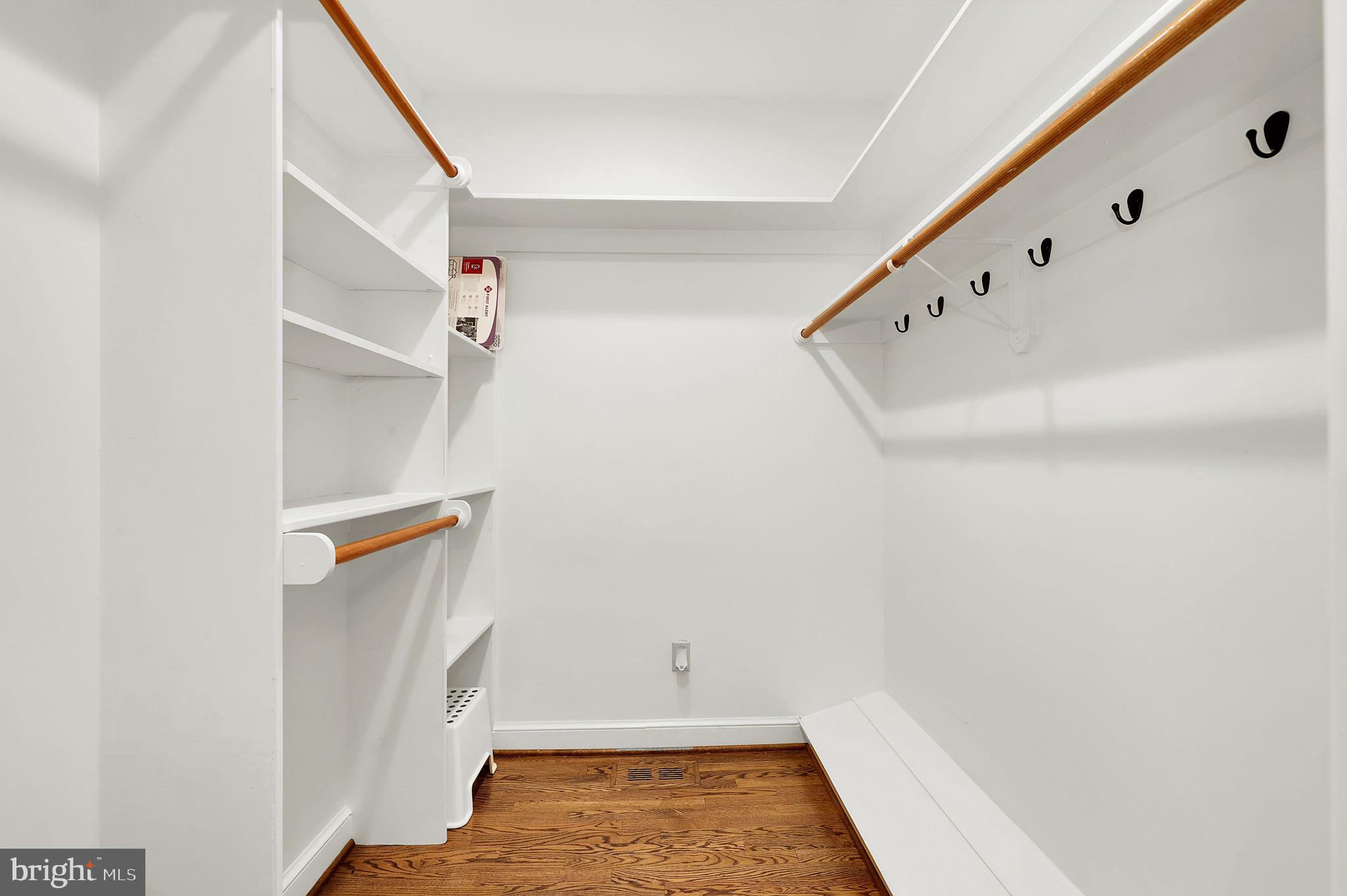 LUXMANOR - Residential