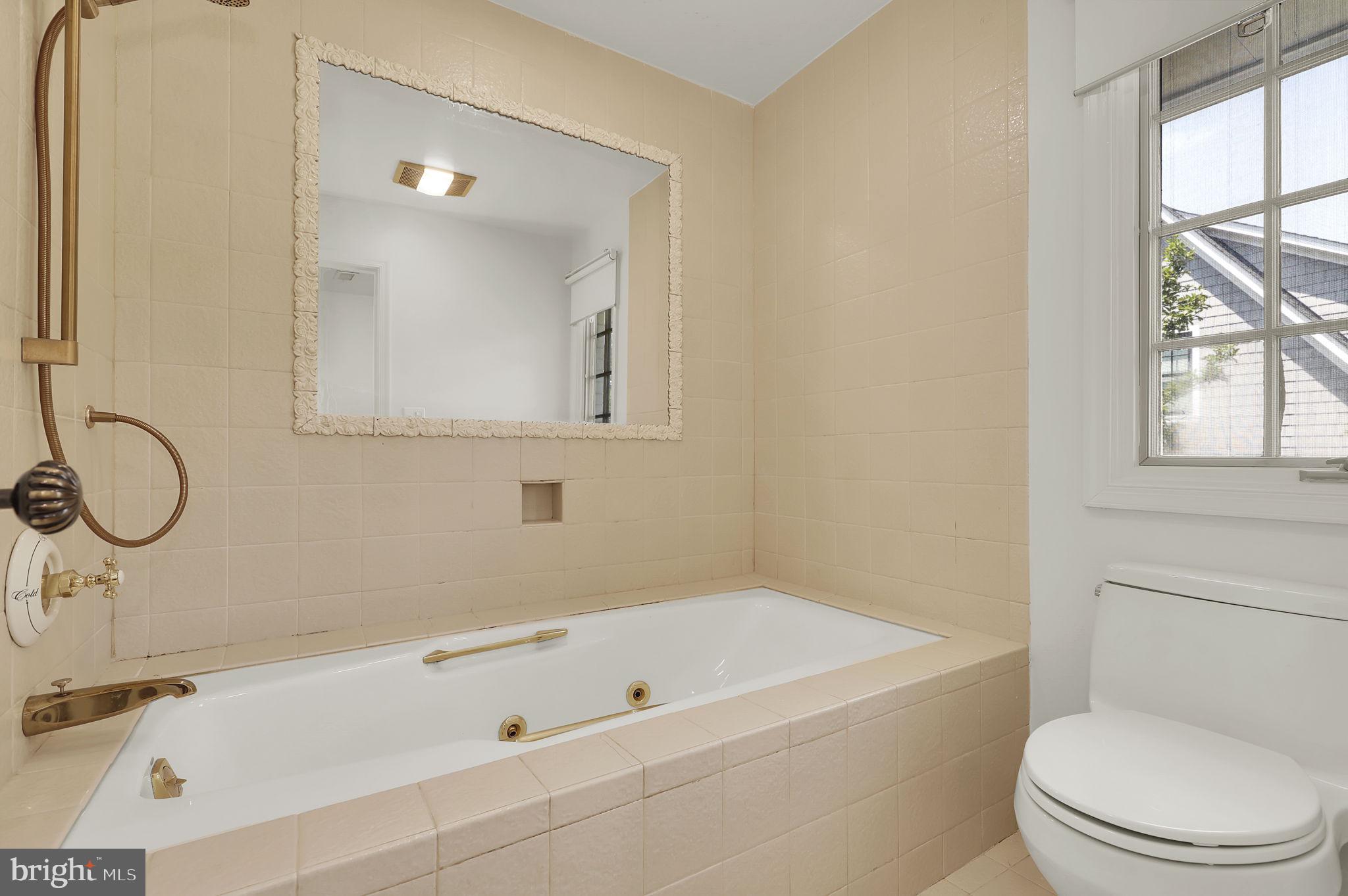 LUXMANOR - Residential