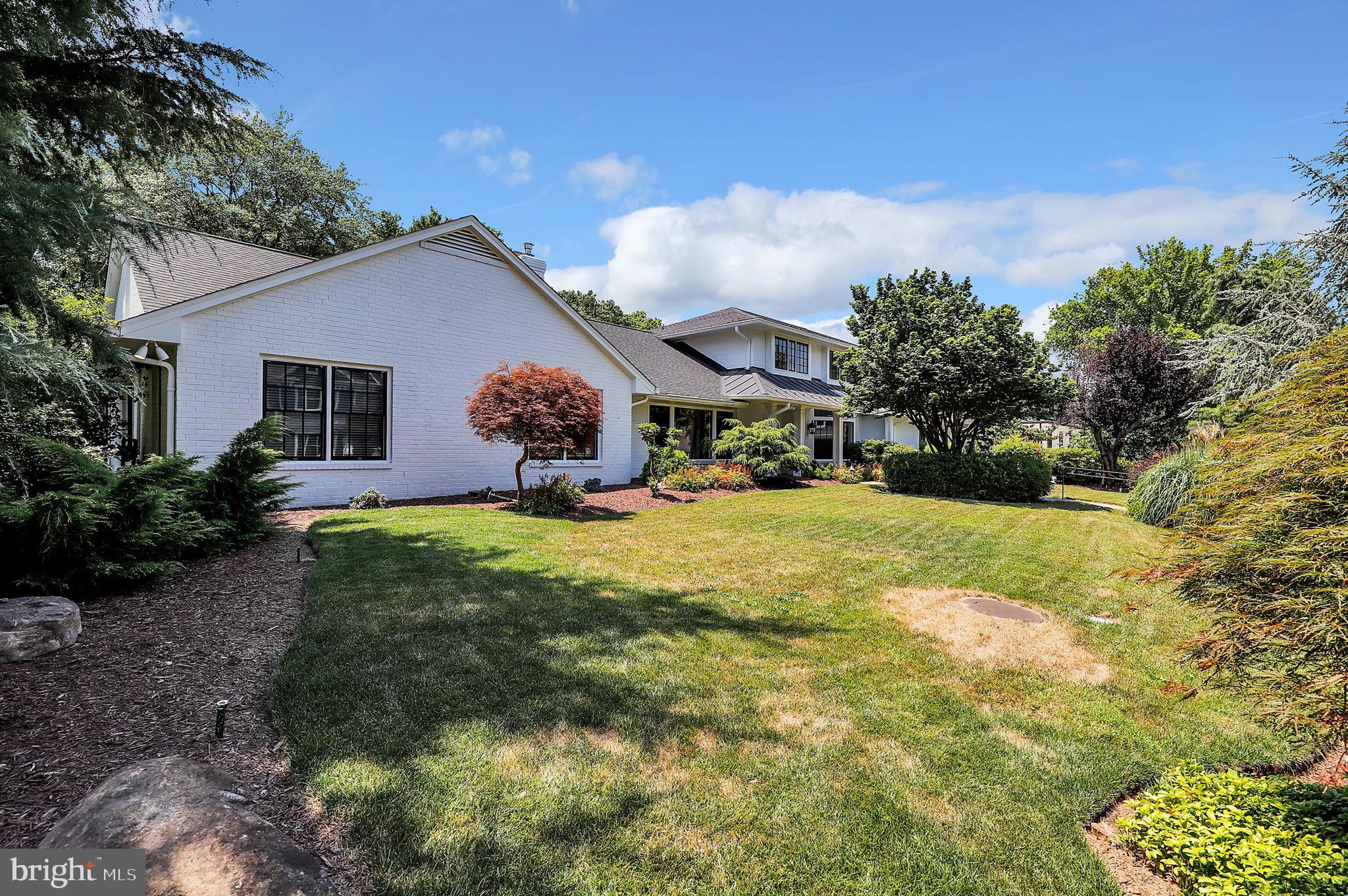 LUXMANOR - Residential