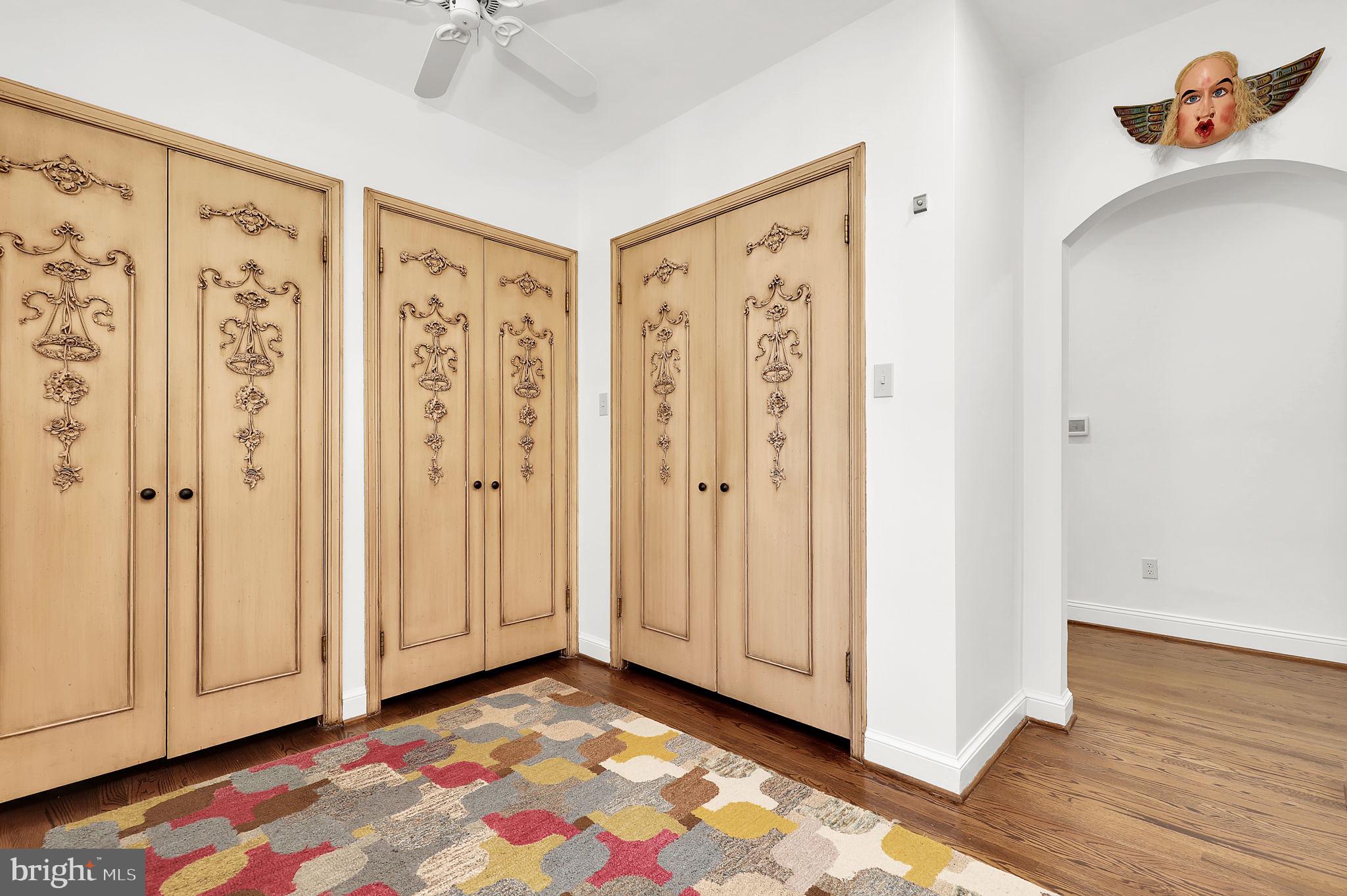 LUXMANOR - Residential