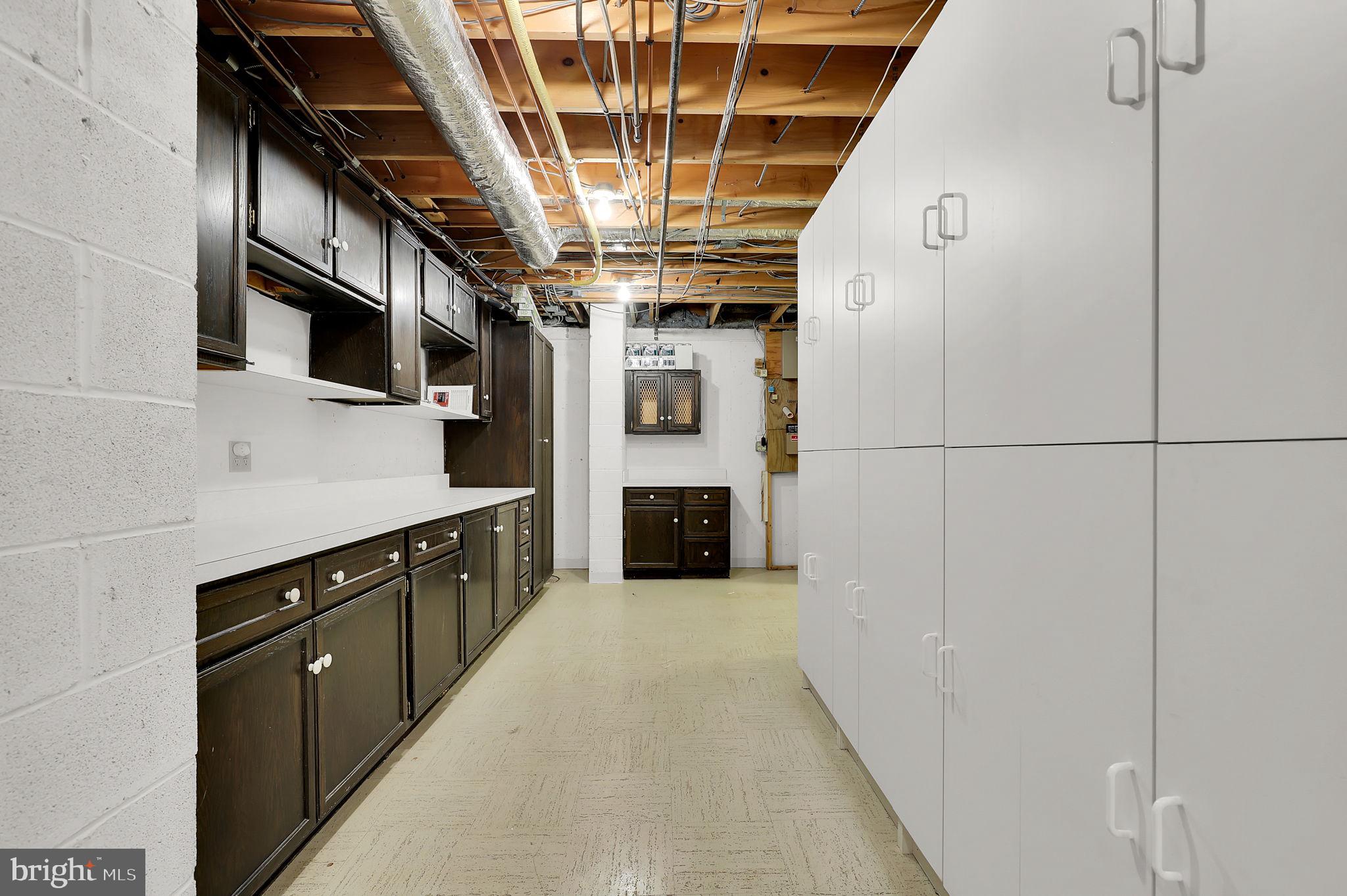 LUXMANOR - Residential