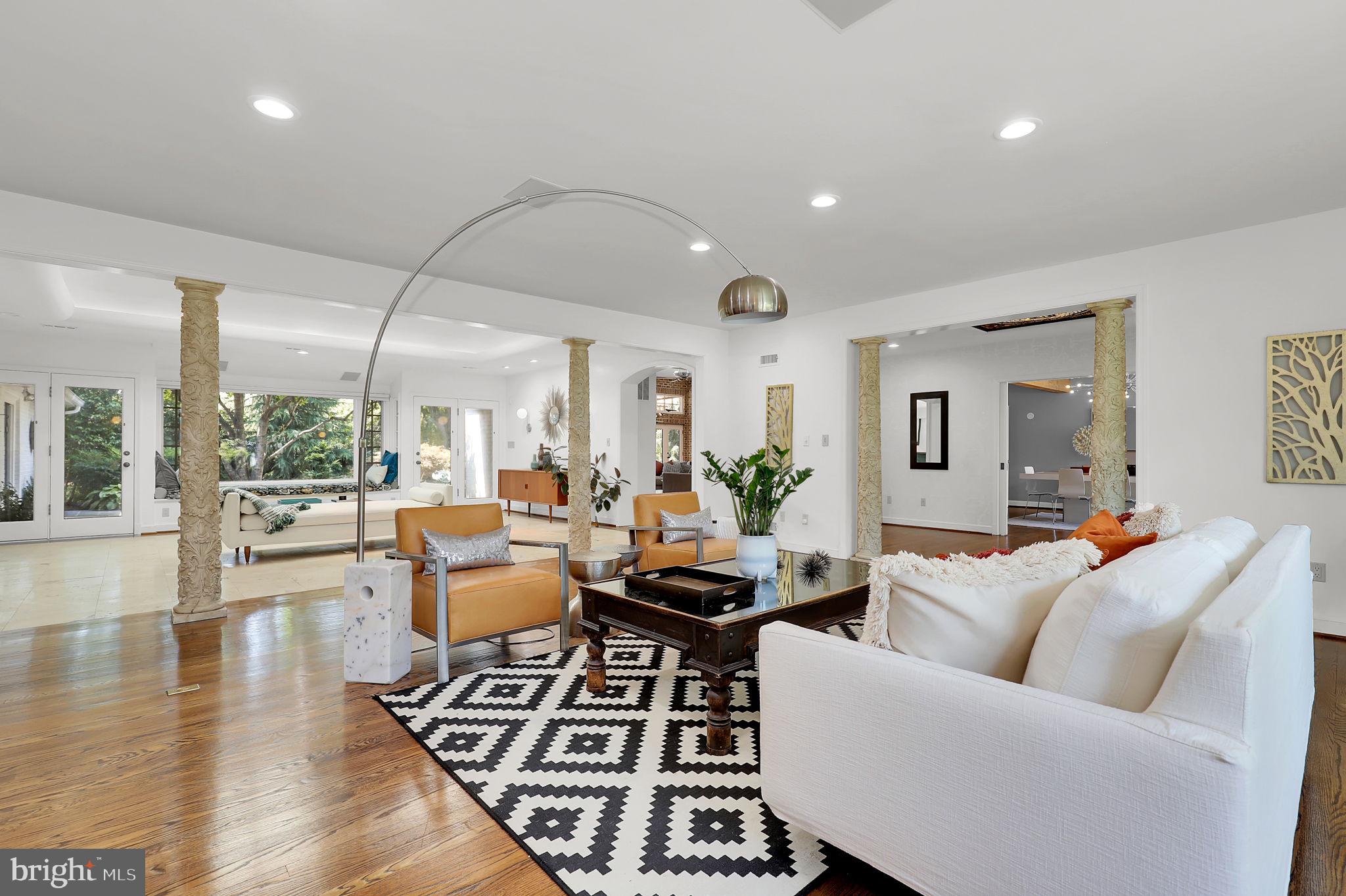 LUXMANOR - Residential