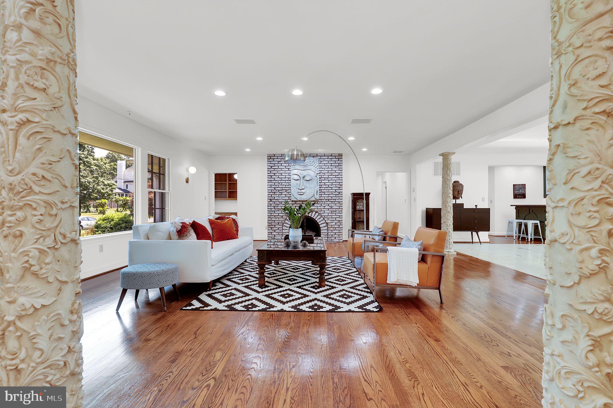 LUXMANOR - Residential