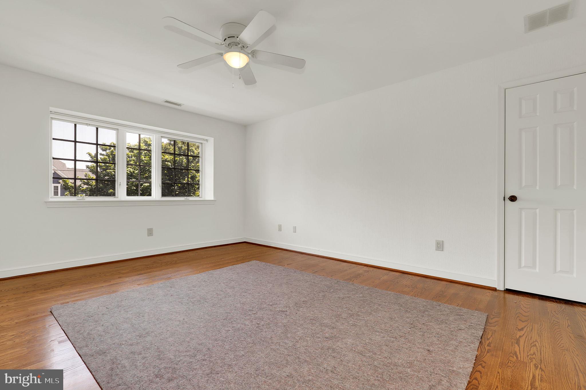 LUXMANOR - Residential