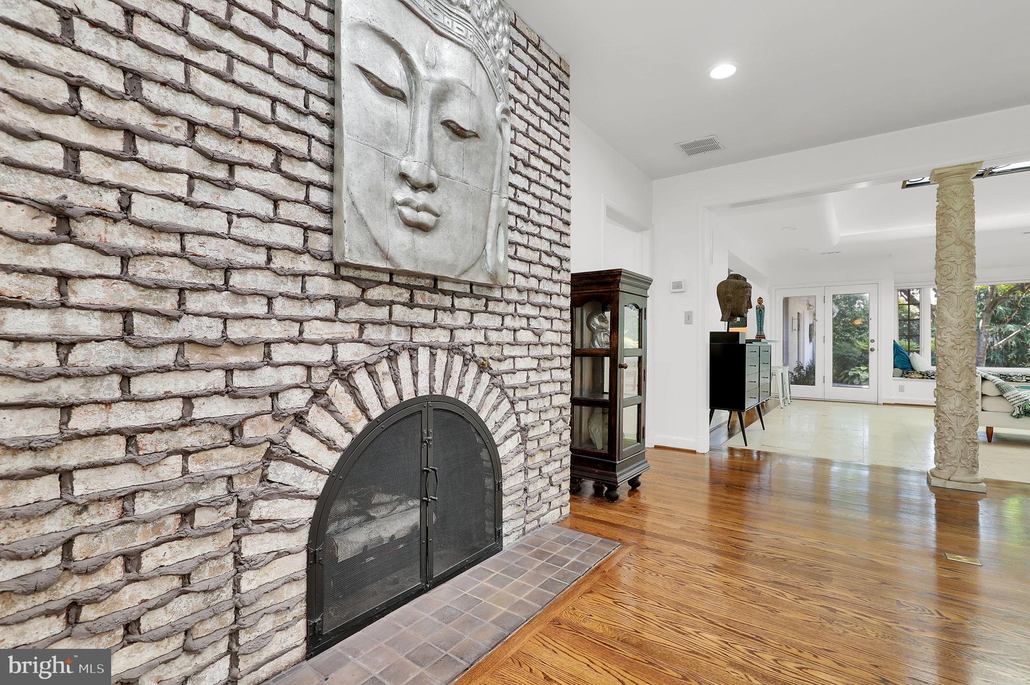 LUXMANOR - Residential