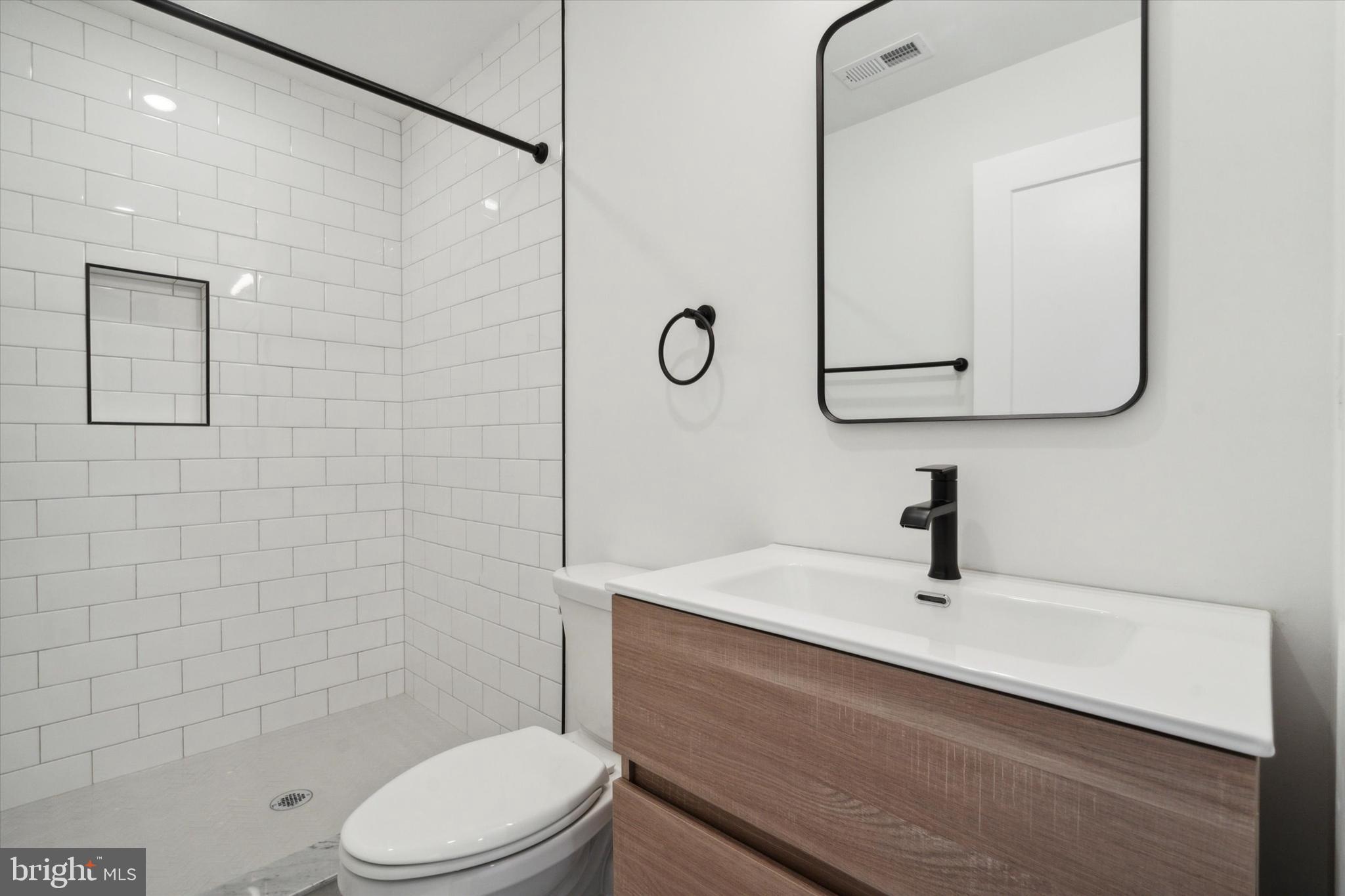 OLDE KENSINGTON - Residential Lease