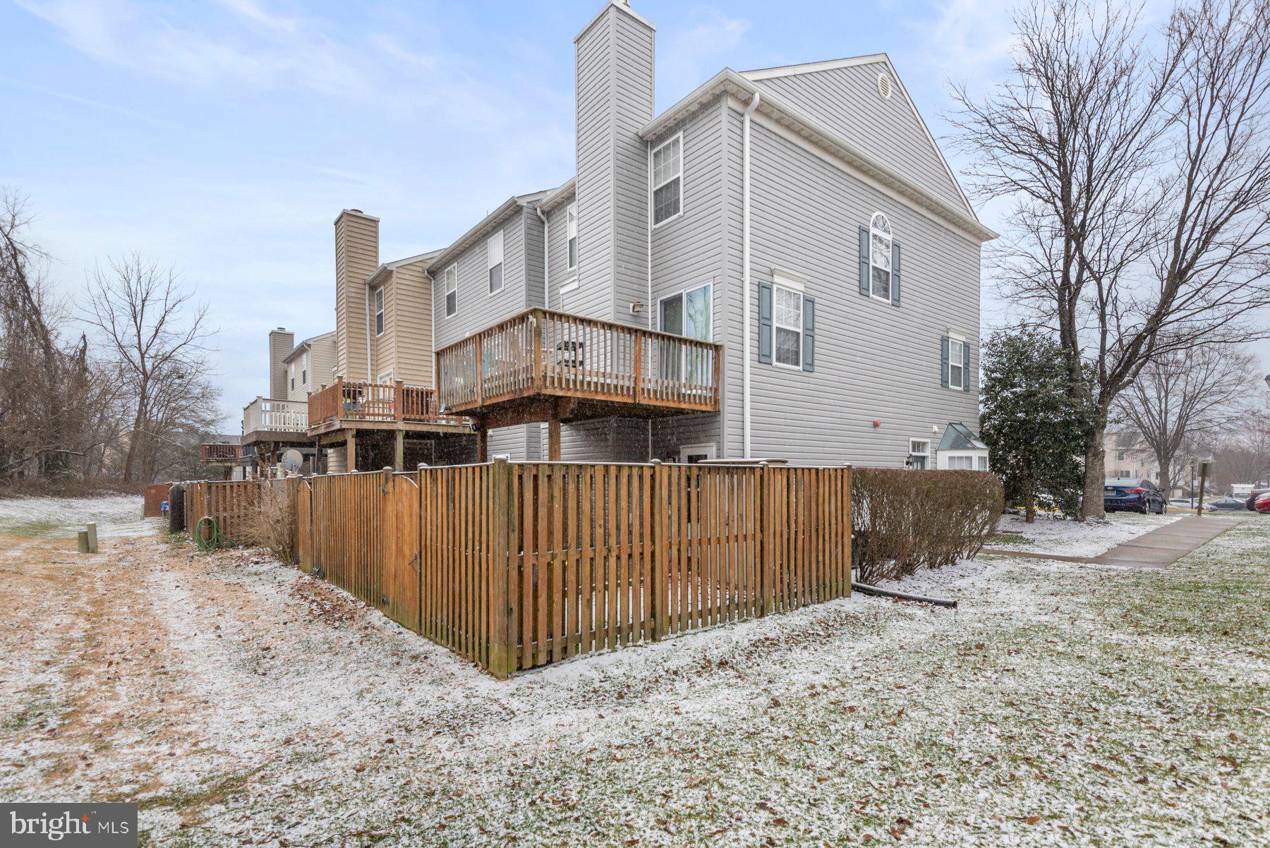 STONEHAVEN MEWS IN CROFTON VILLAGE - Residential