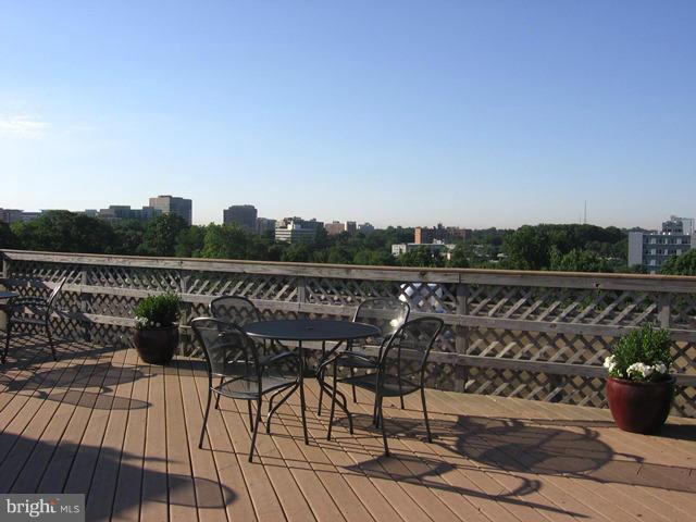 WOODSIDE - Residential Lease