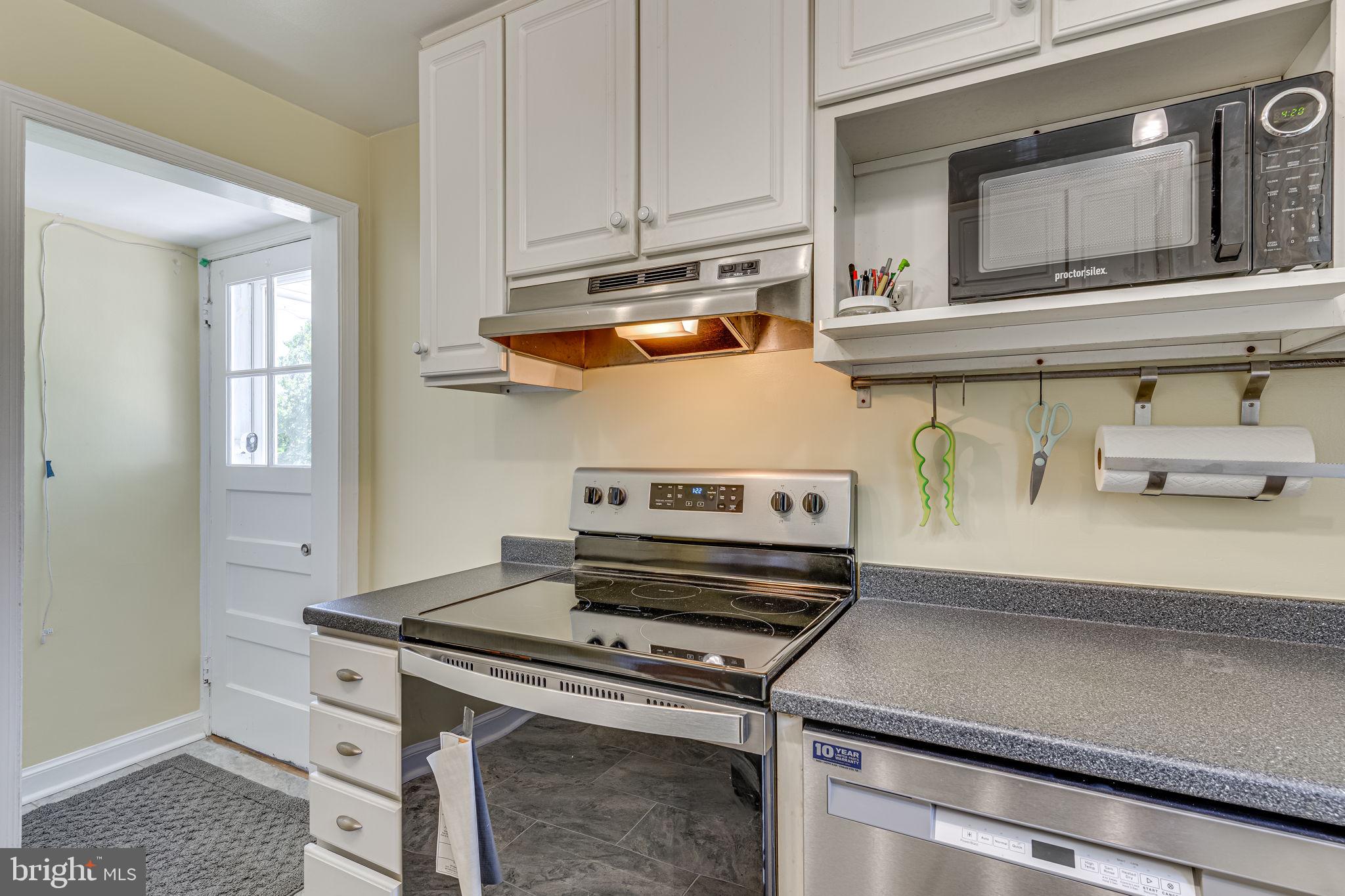 CHARLES G SCHULTZ - Residential