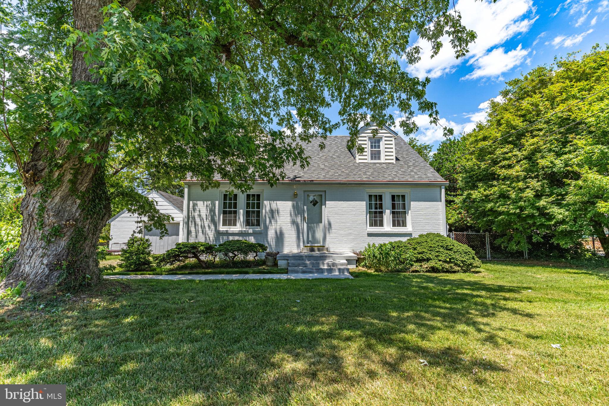 CHARLES G SCHULTZ - Residential